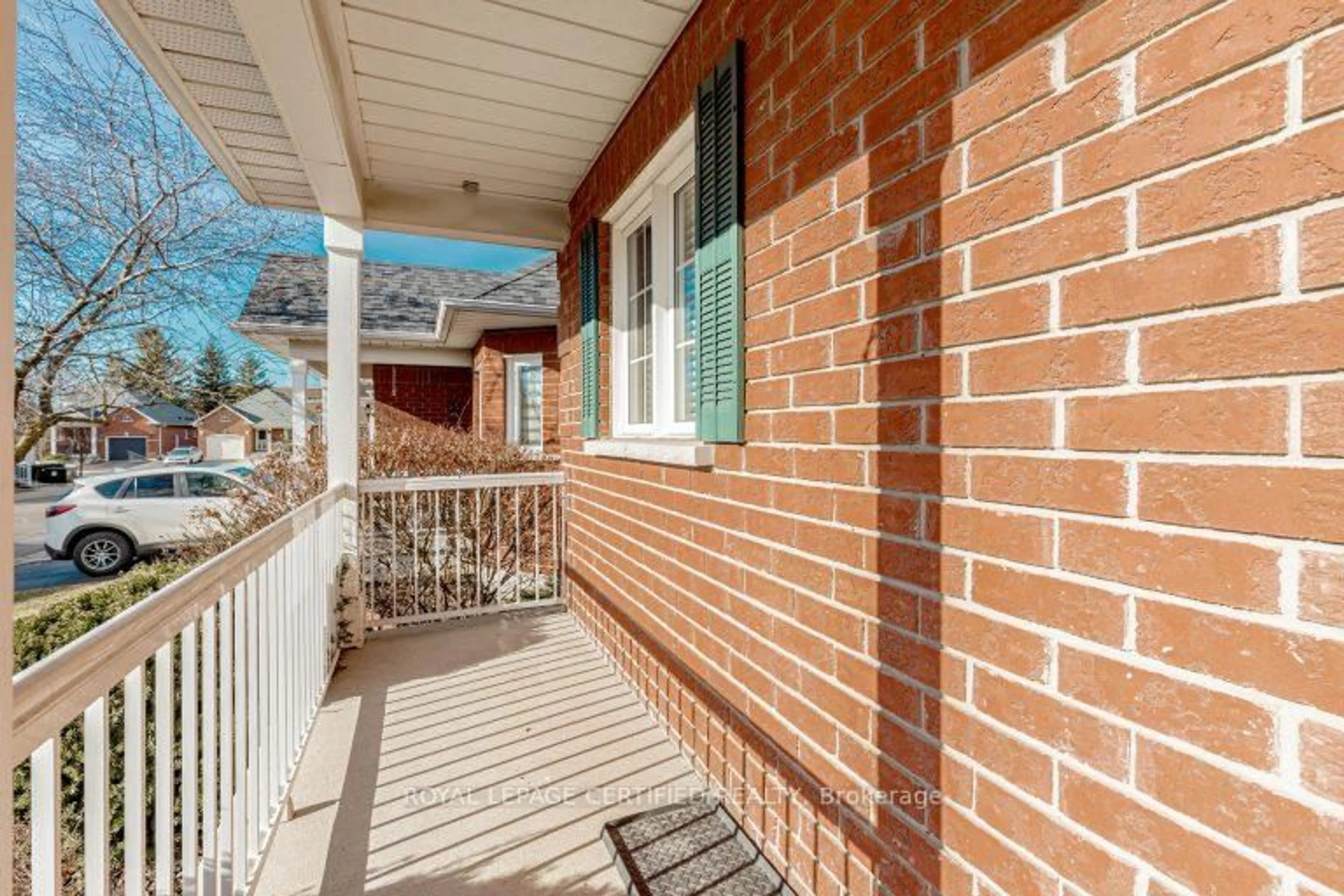 Balcony in the apartment, street for 711 POPLAR Rd, Milton Ontario L9T 5X2