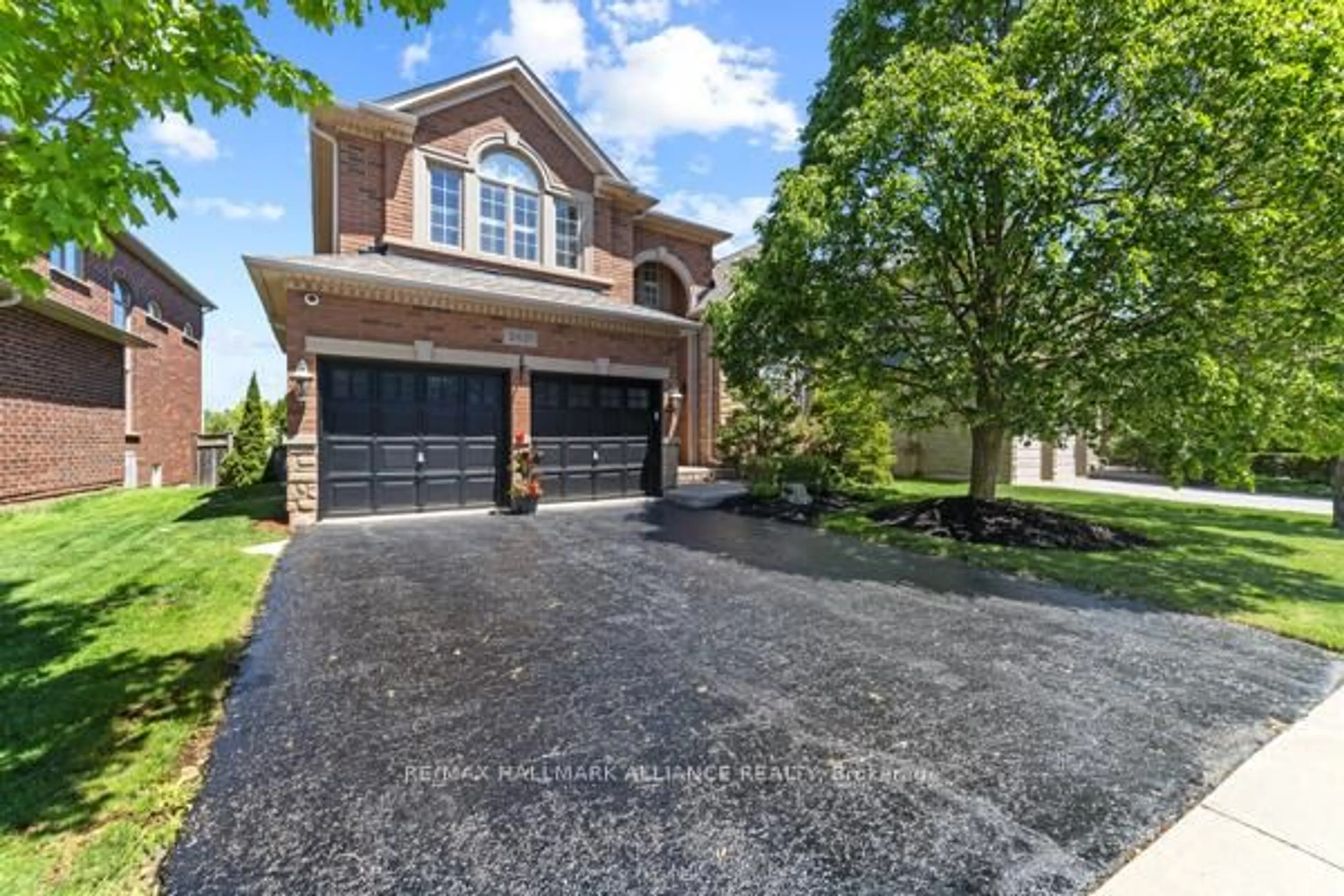 Home with brick exterior material, street for 2431 Meadowridge Dr, Oakville Ontario L6H 7R3