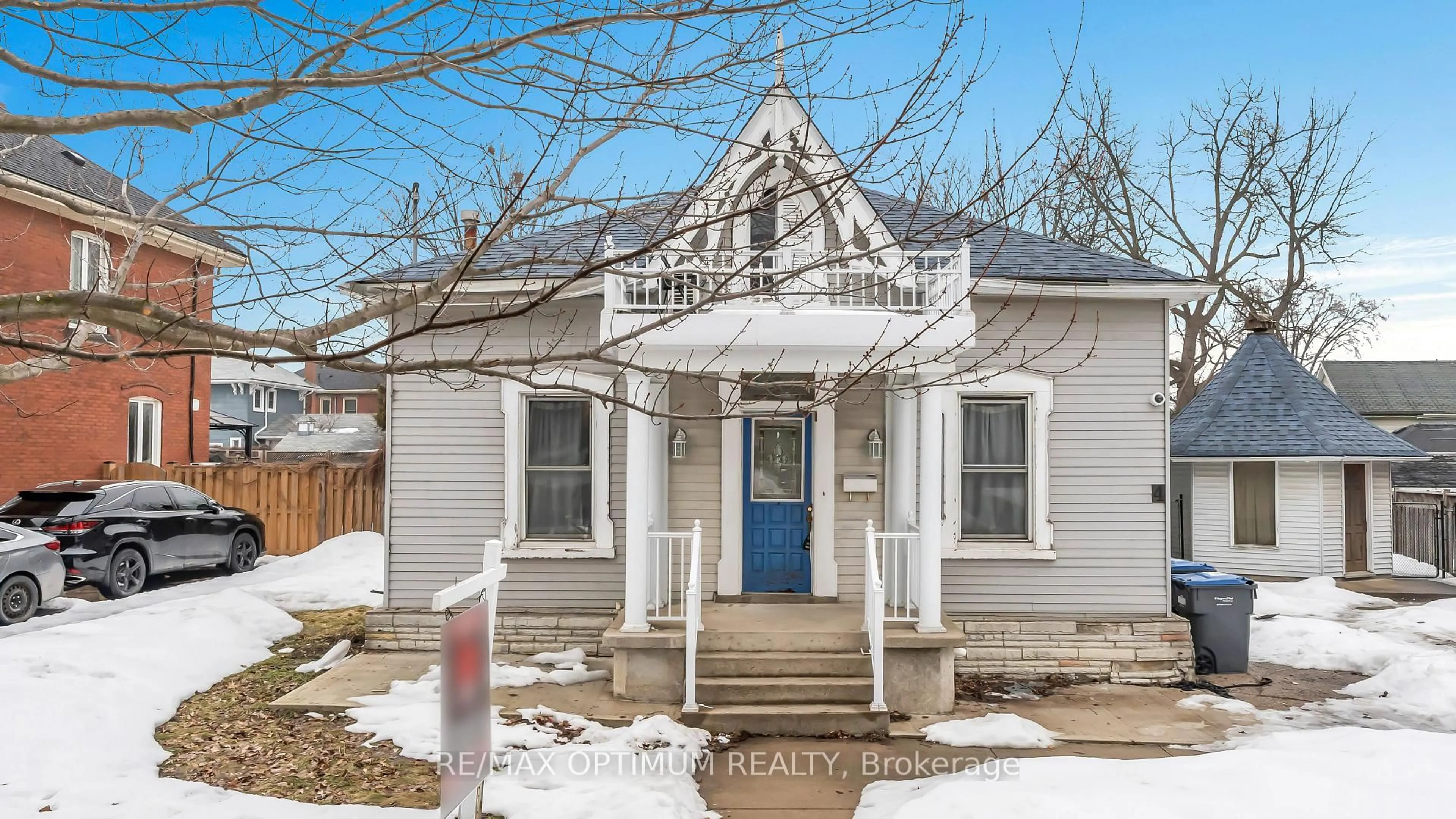 Unknown for 4 Denison Ave, Brampton Ontario L6X 1E6