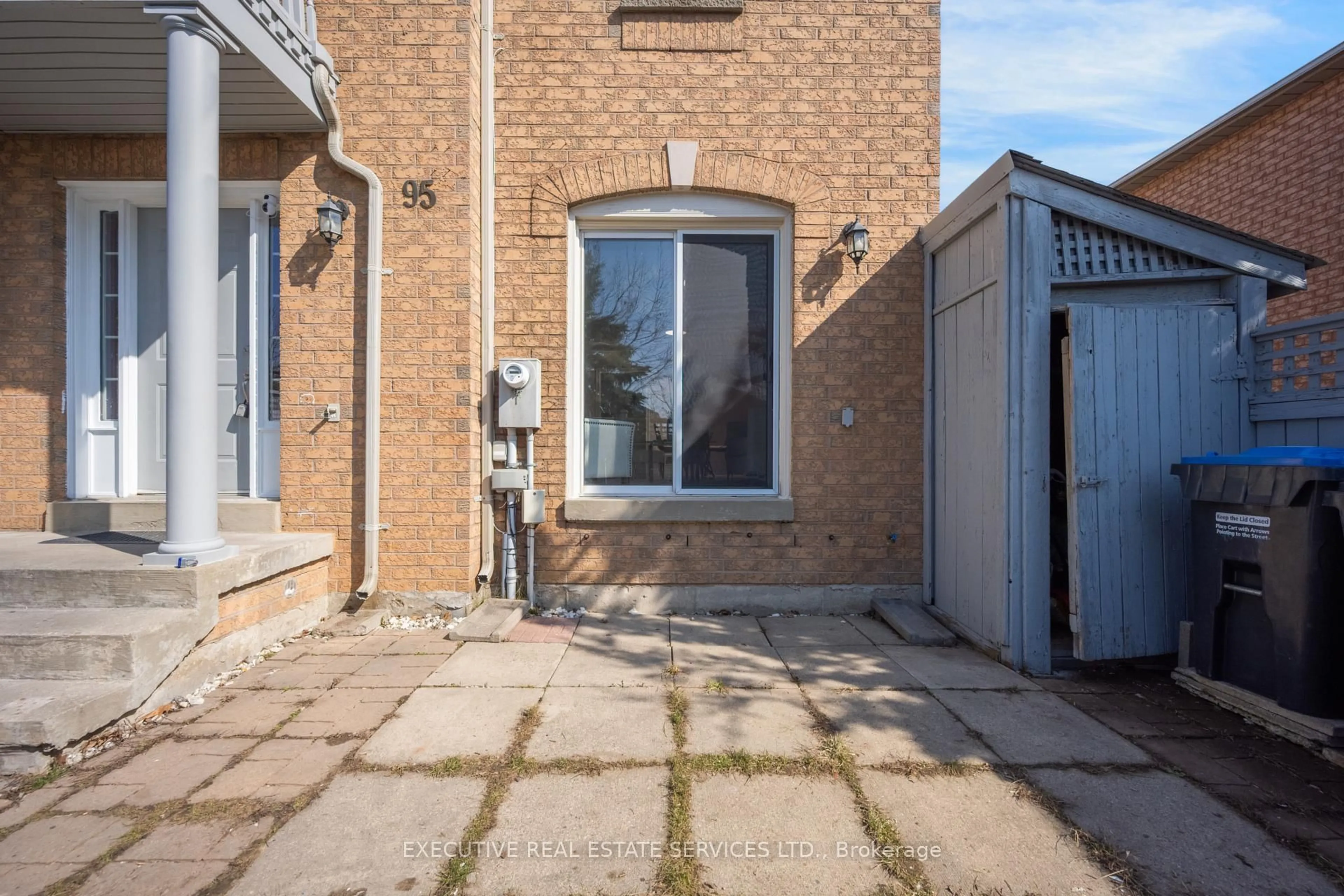 A pic from outside/outdoor area/front of a property/back of a property/a pic from drone, street for 95 Yellow Brick Rd, Brampton Ontario L6V 4K7