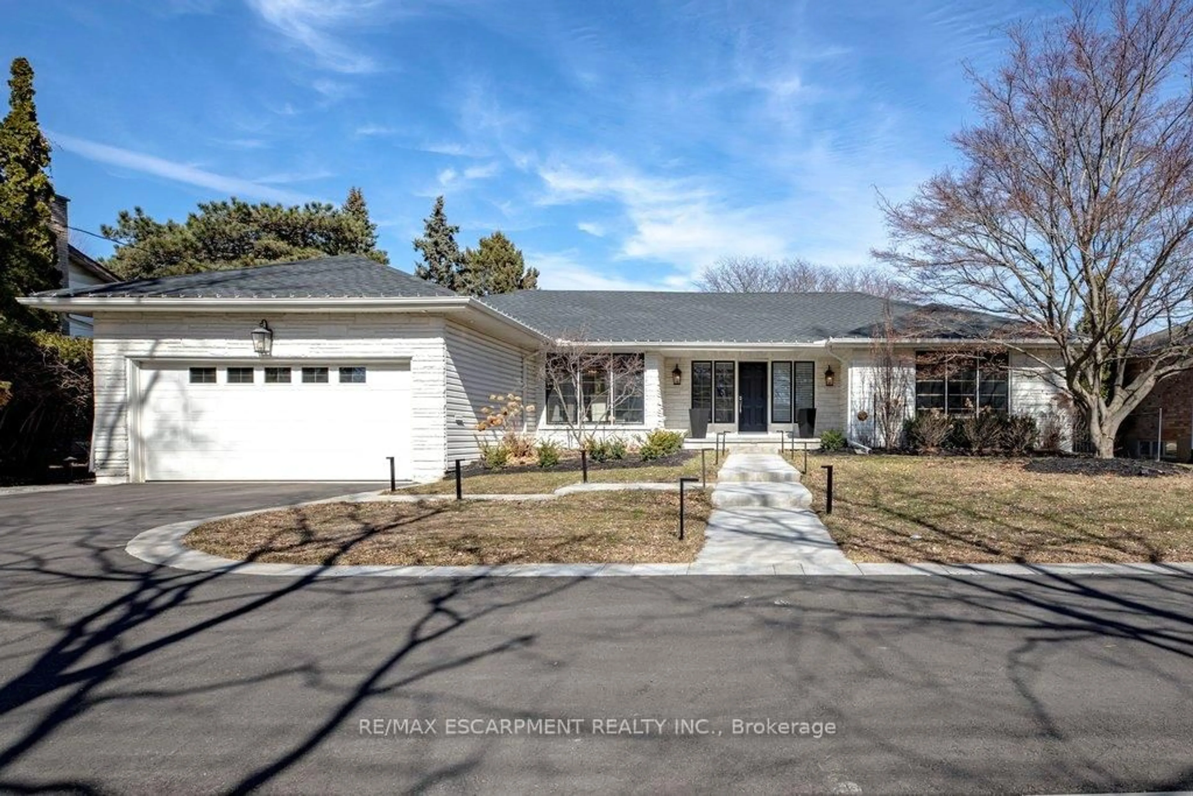 Unknown for 677 King Rd, Burlington Ontario L7T 3K5