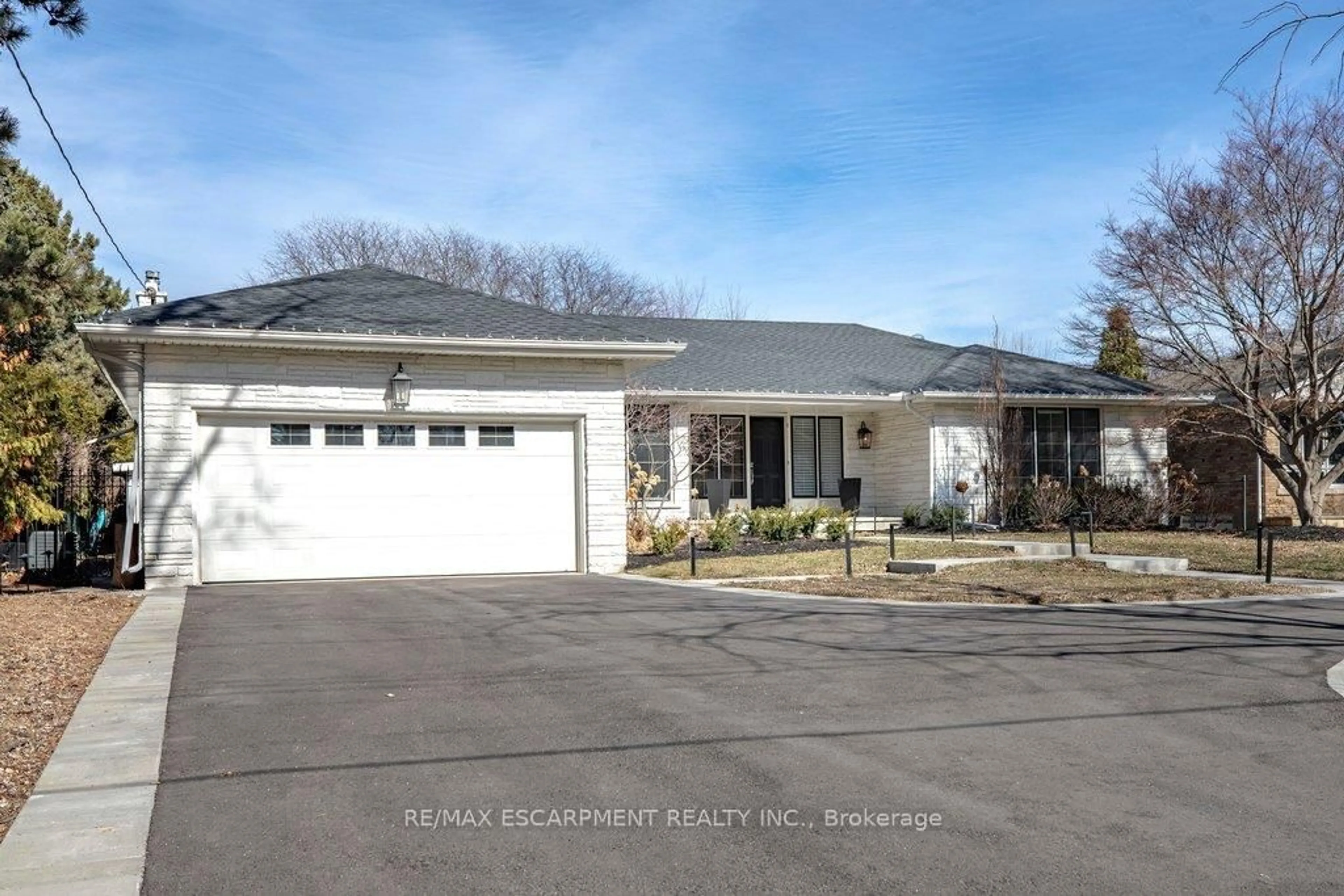 Unknown for 677 King Rd, Burlington Ontario L7T 3K5