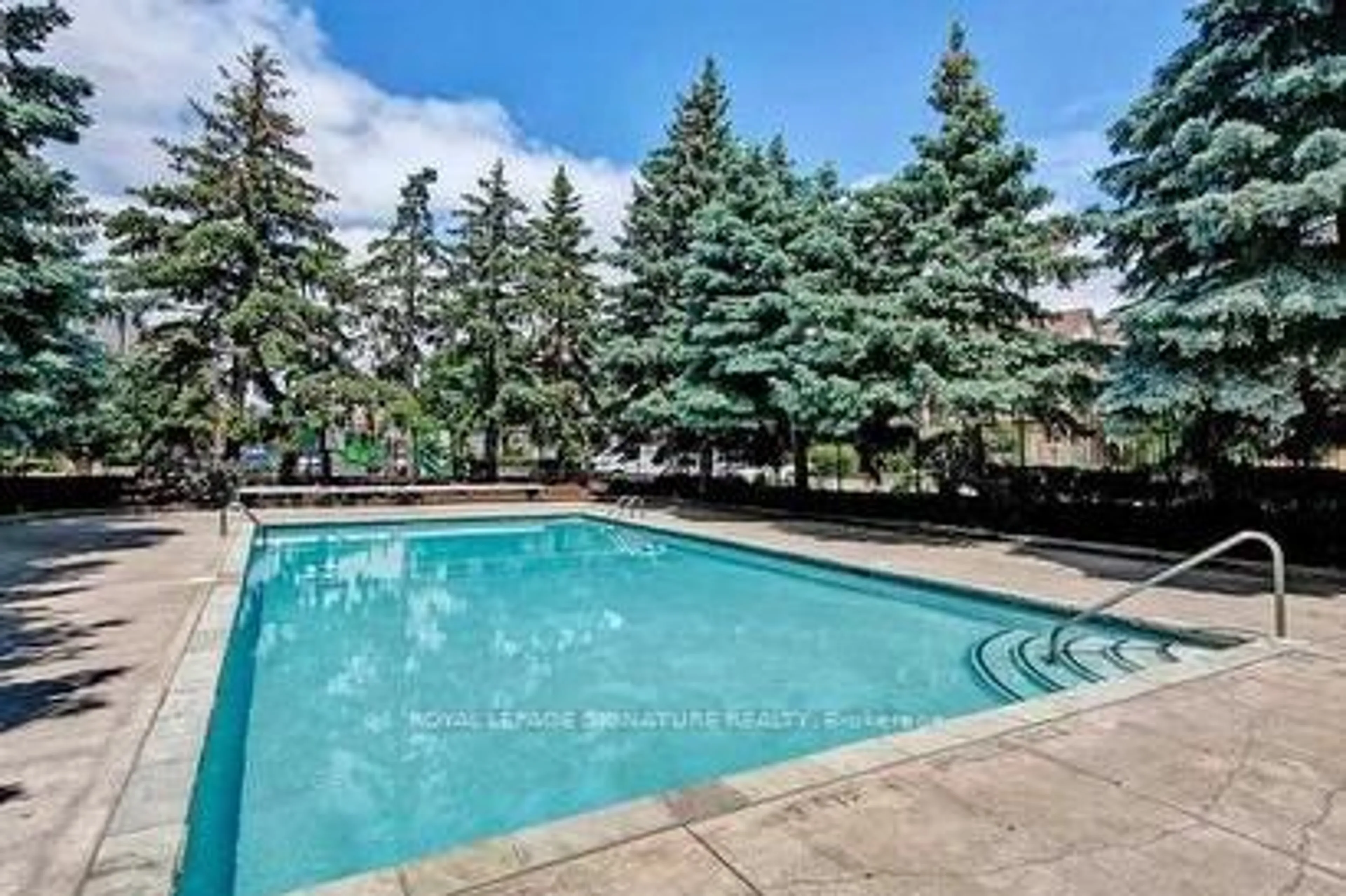 Pool for 85 Bristol Rd #124, Mississauga Ontario L4Z 3P3