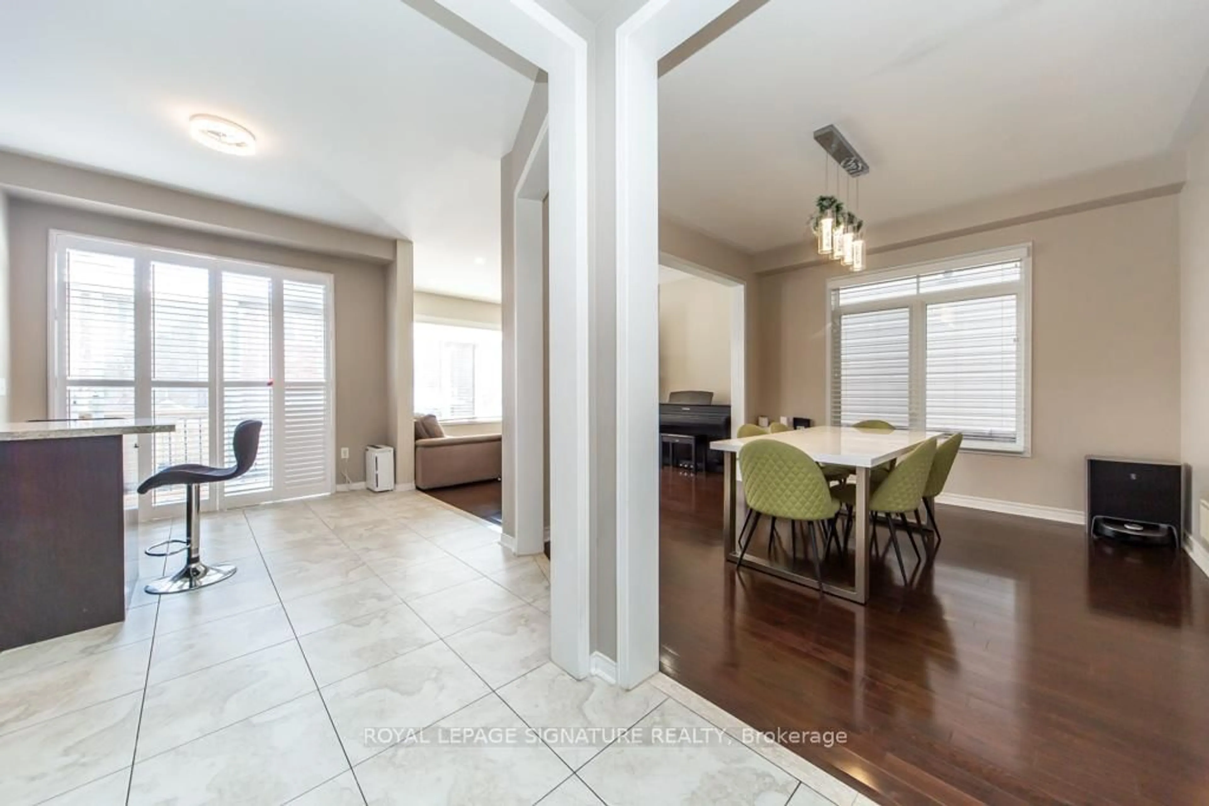 Dining room, ceramic/tile floor for 3260 Sealey Cres, Burlington Ontario L7M 0J6