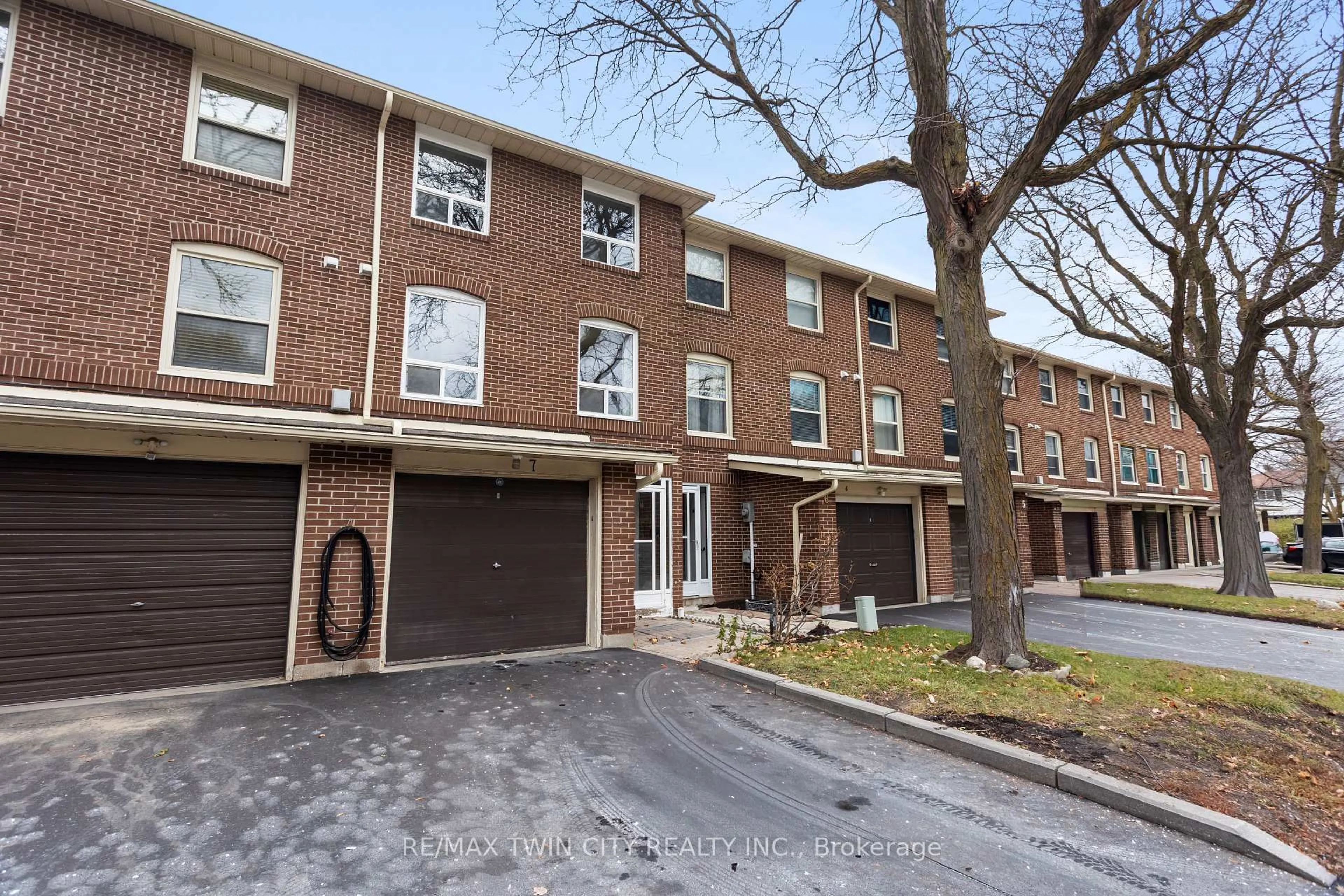Home with brick exterior material, street for 7 Eden Park Dr #17, Brampton Ontario L6T 3A5