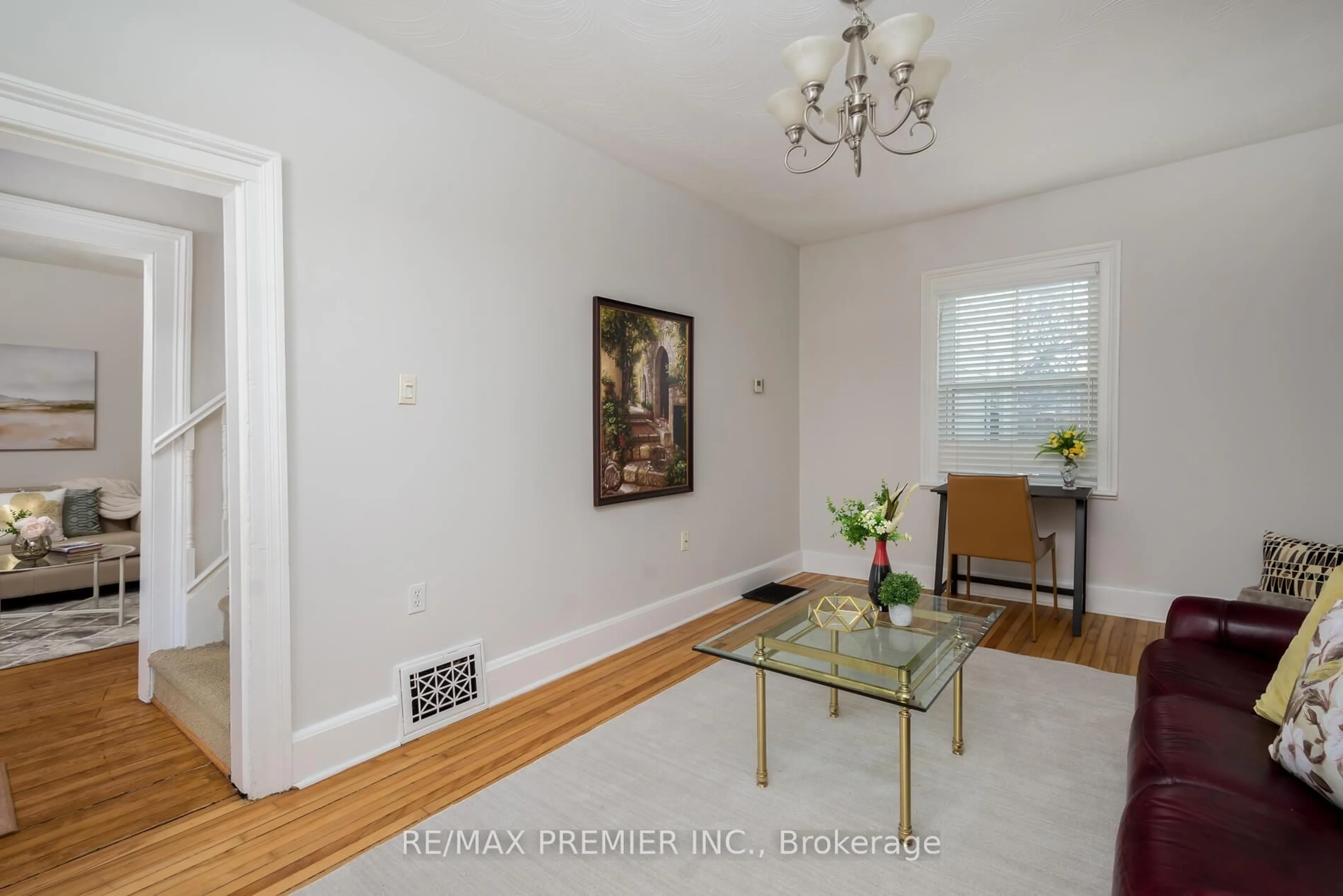 Unknown for 15 Elizabeth St, Brampton Ontario L6X 1S1