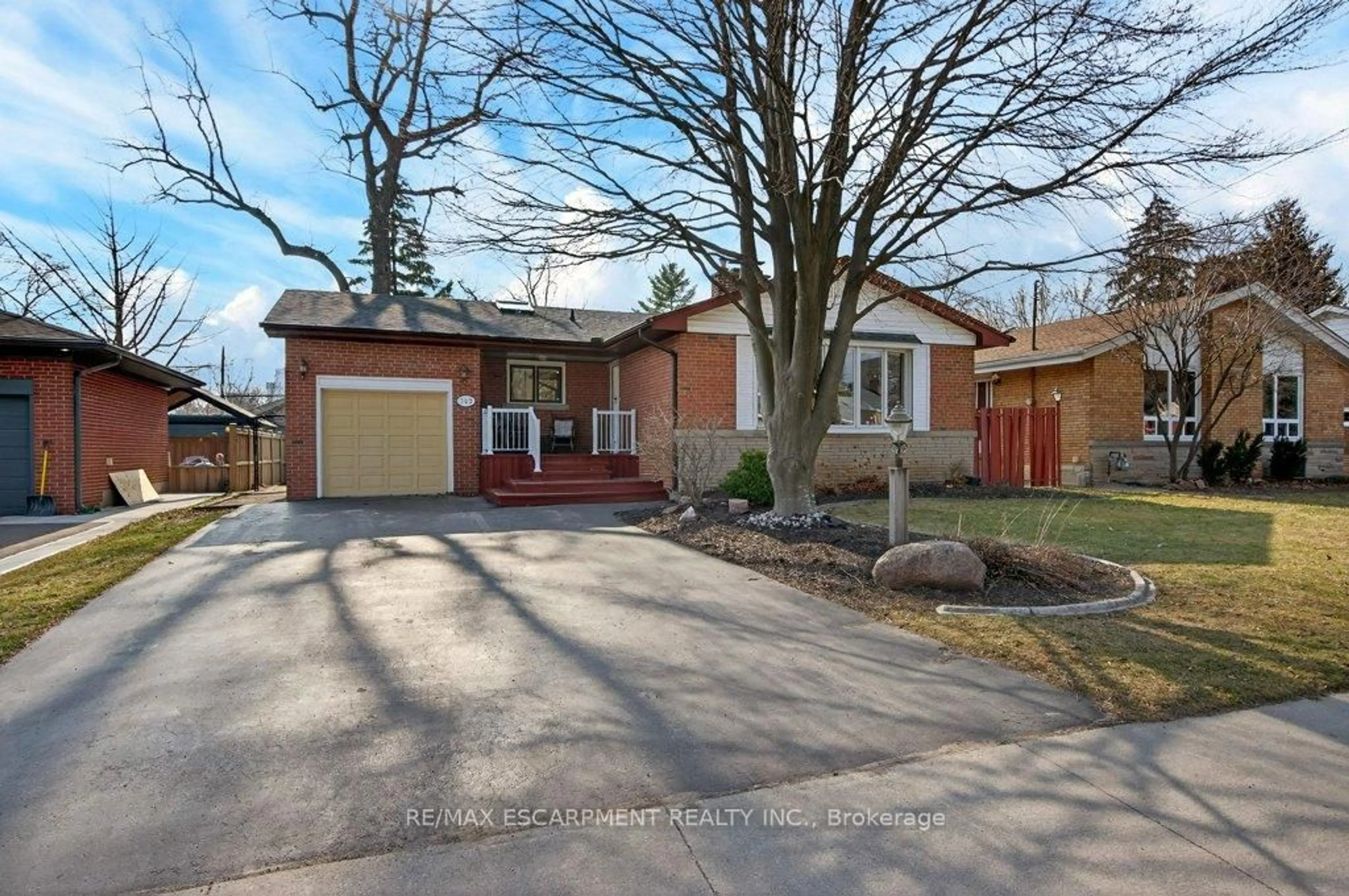 Unknown for 362 Pepper Dr, Burlington Ontario L7R 3C9