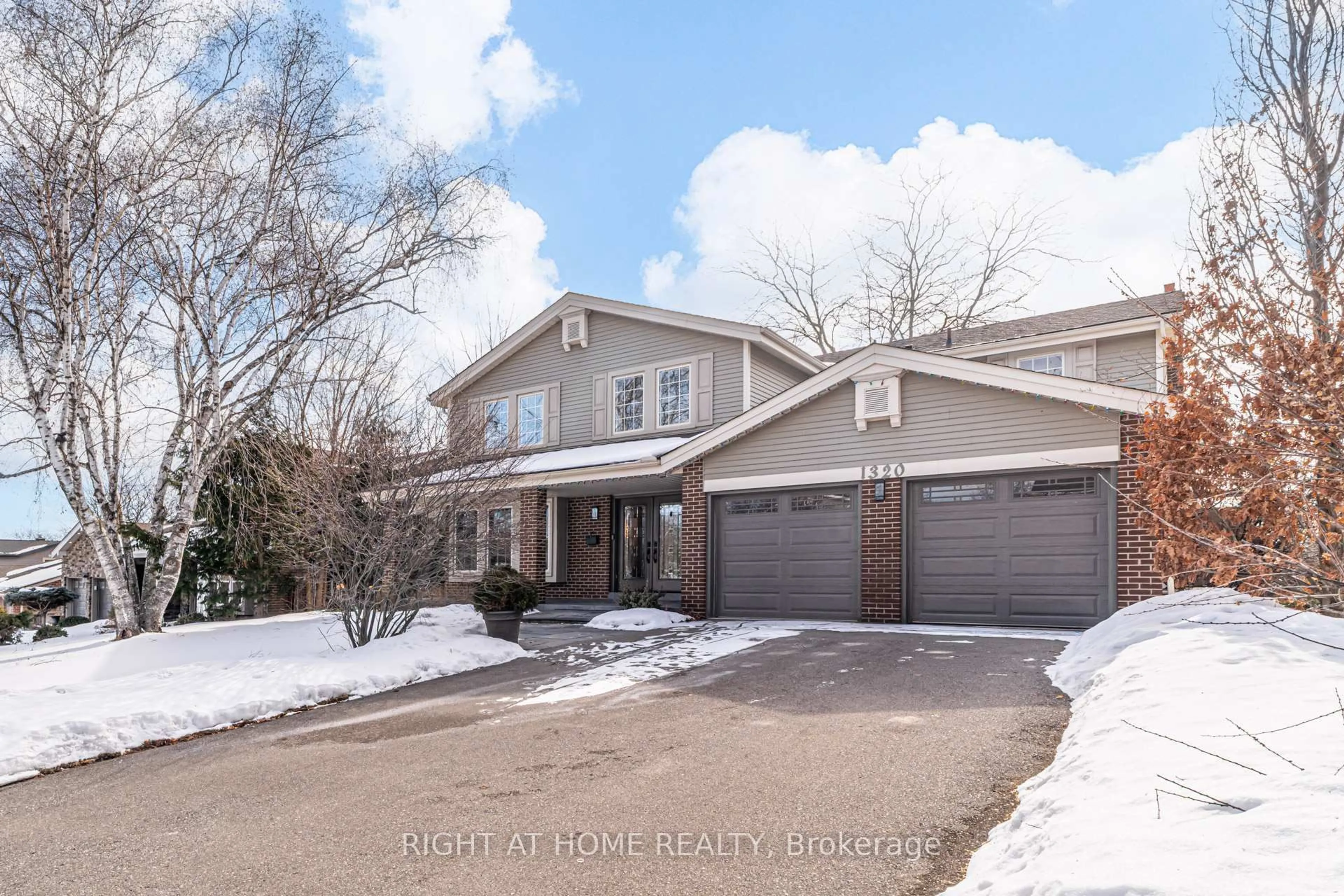 Unknown for 1320 Monmouth Dr, Burlington Ontario L7P 3J6