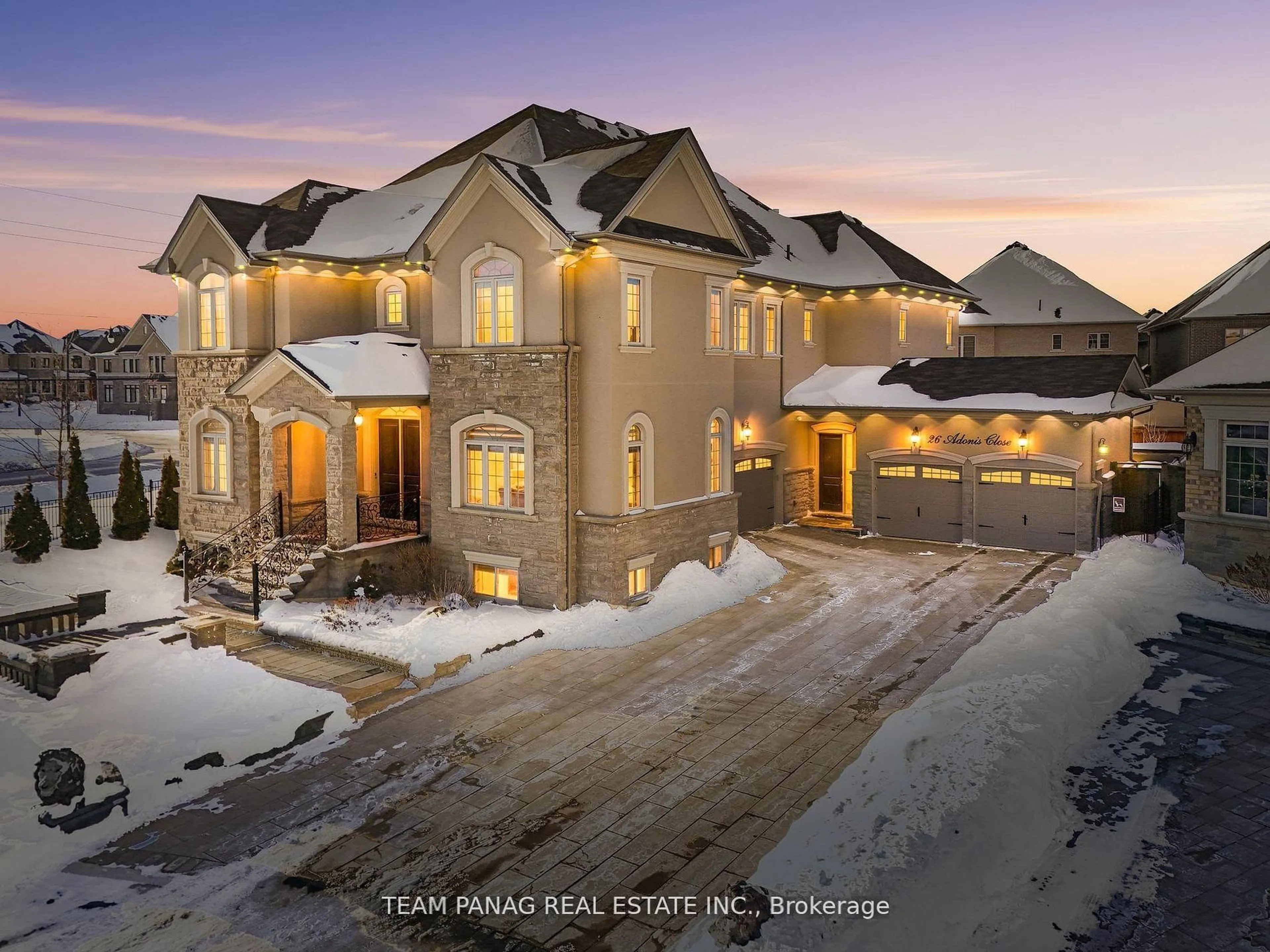 A pic from outside/outdoor area/front of a property/back of a property/a pic from drone, unknown for 26 Adonis Clse, Brampton Ontario L6P 4K4