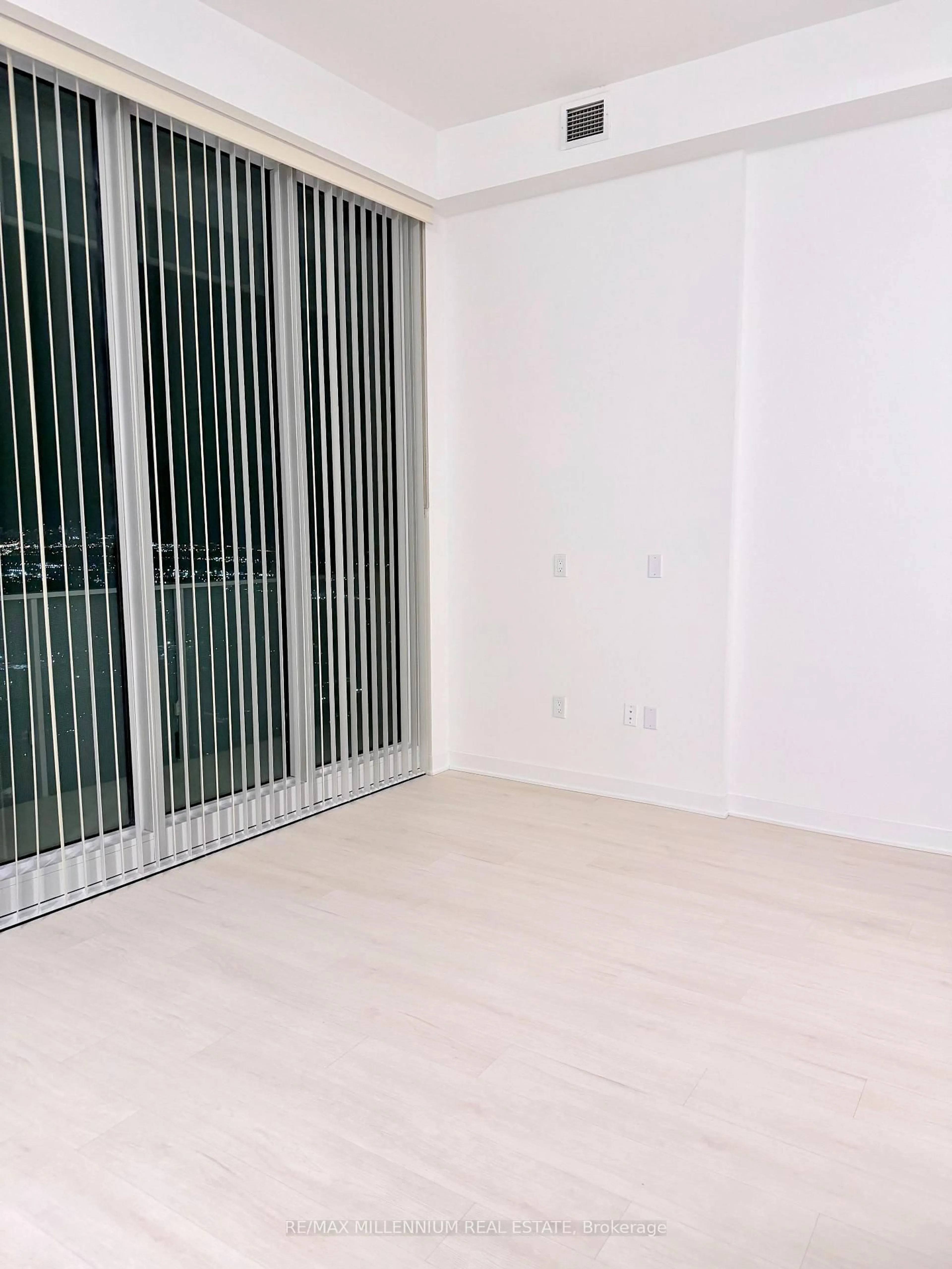 A pic of a room for 3900 Confederation Pkwy #5901, Mississauga Ontario L5B 0M3