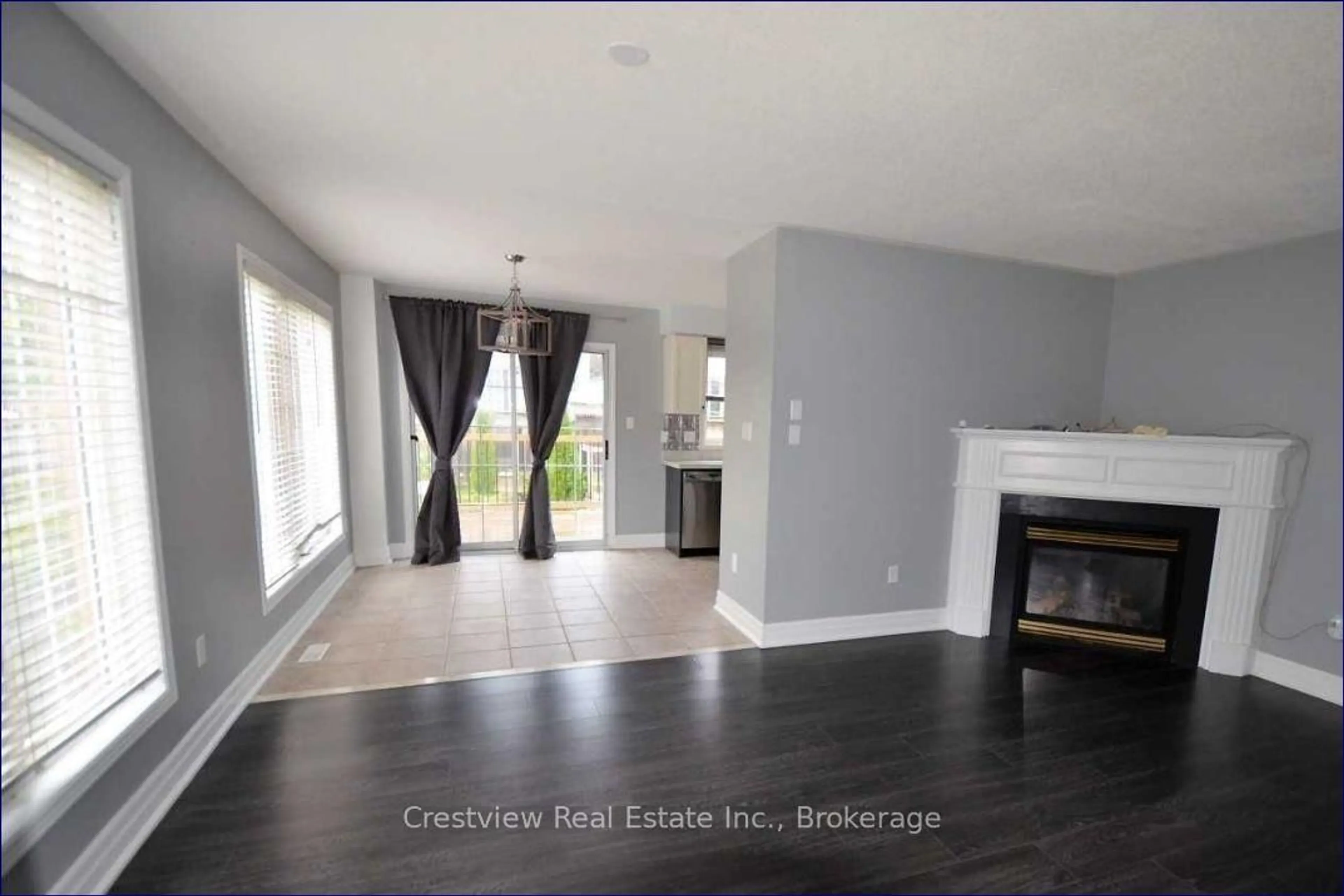 Living room with furniture, unknown for 5665 Flora Ave, Burlington Ontario L7L 6X4