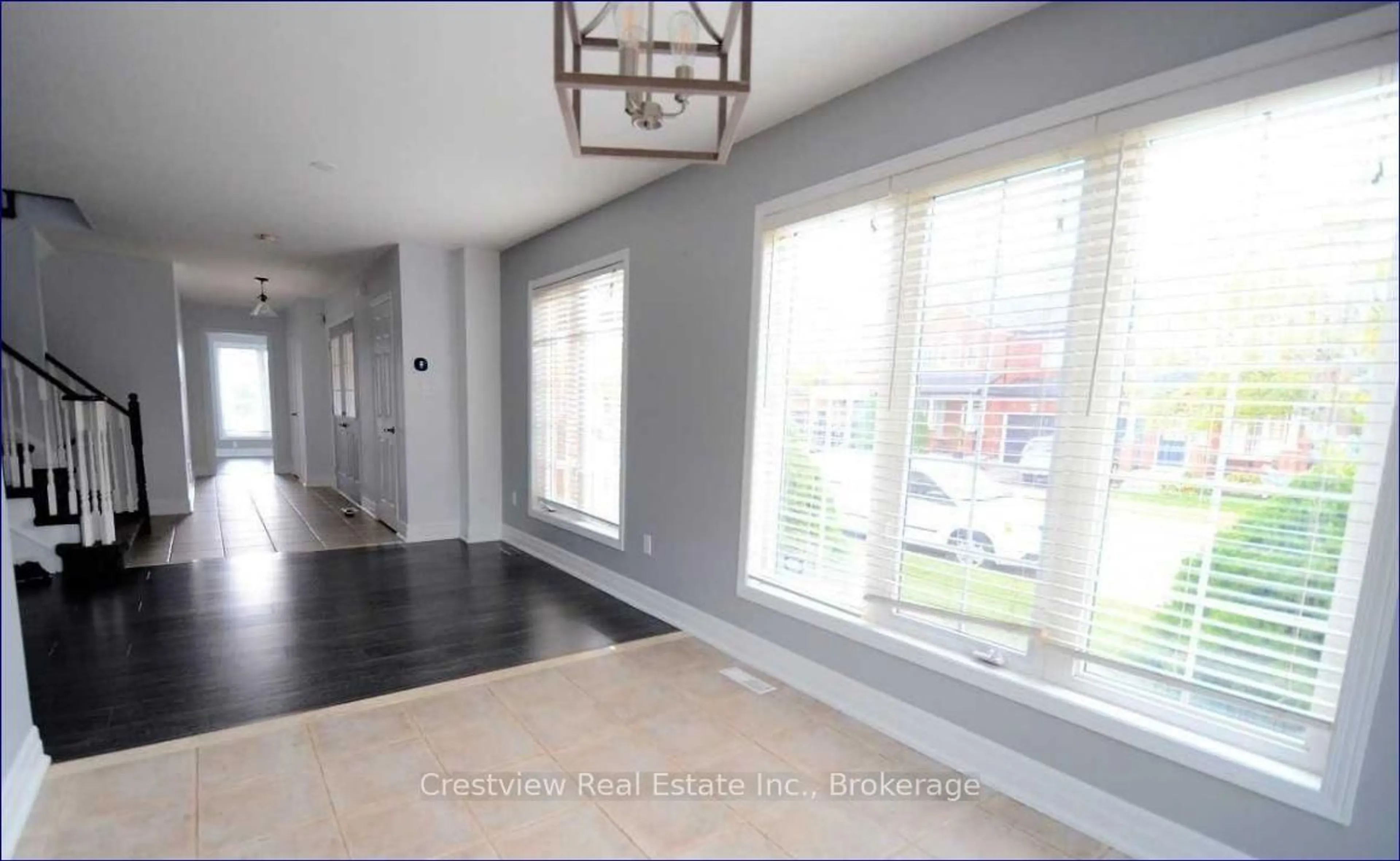 Unknown for 5665 Flora Ave, Burlington Ontario L7L 6X4