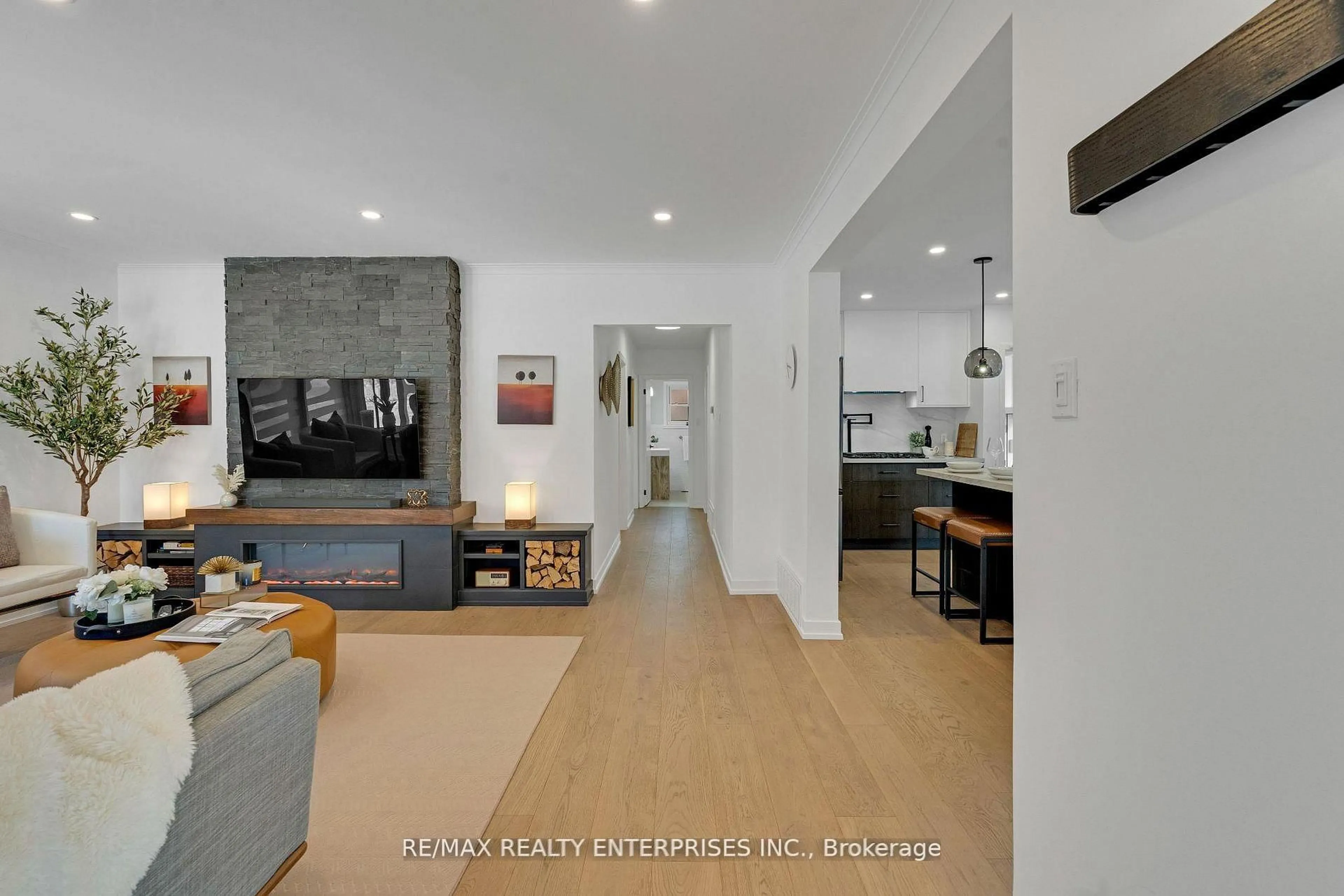 Unknown for 1634 Tarn Rd, Mississauga Ontario L4X 1B1