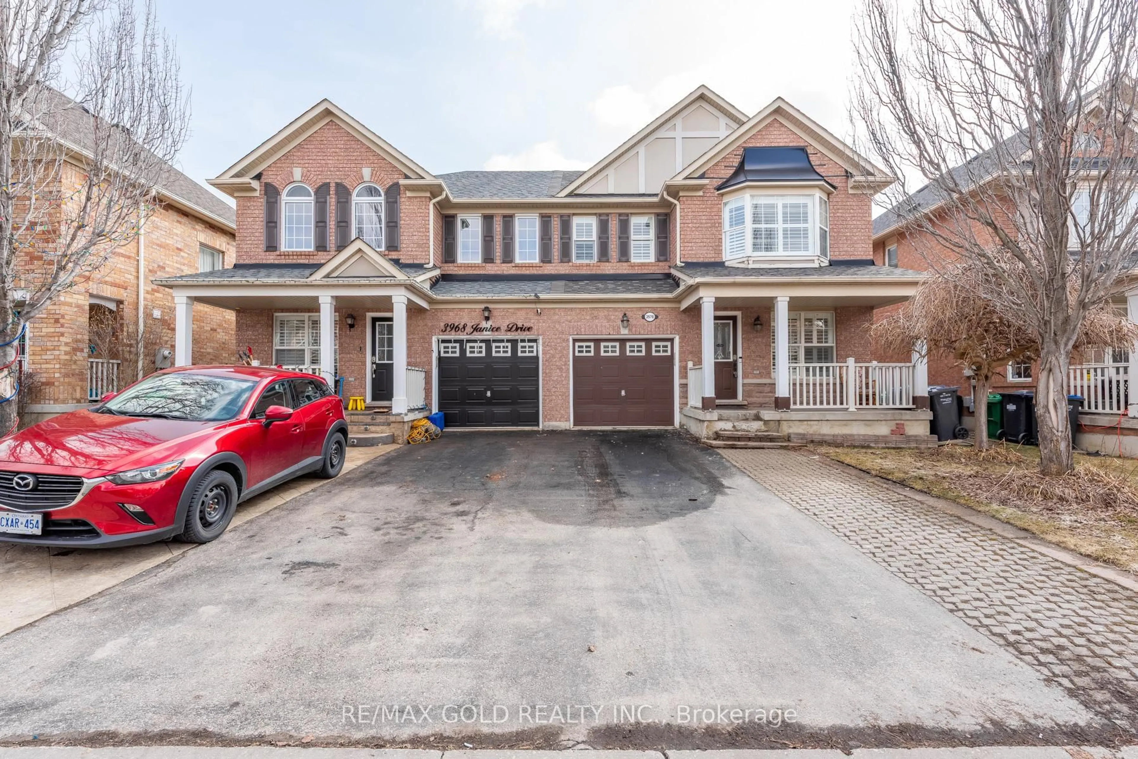 Home with brick exterior material, street for 3970 Janice Dr, Mississauga Ontario L5M 7Y4