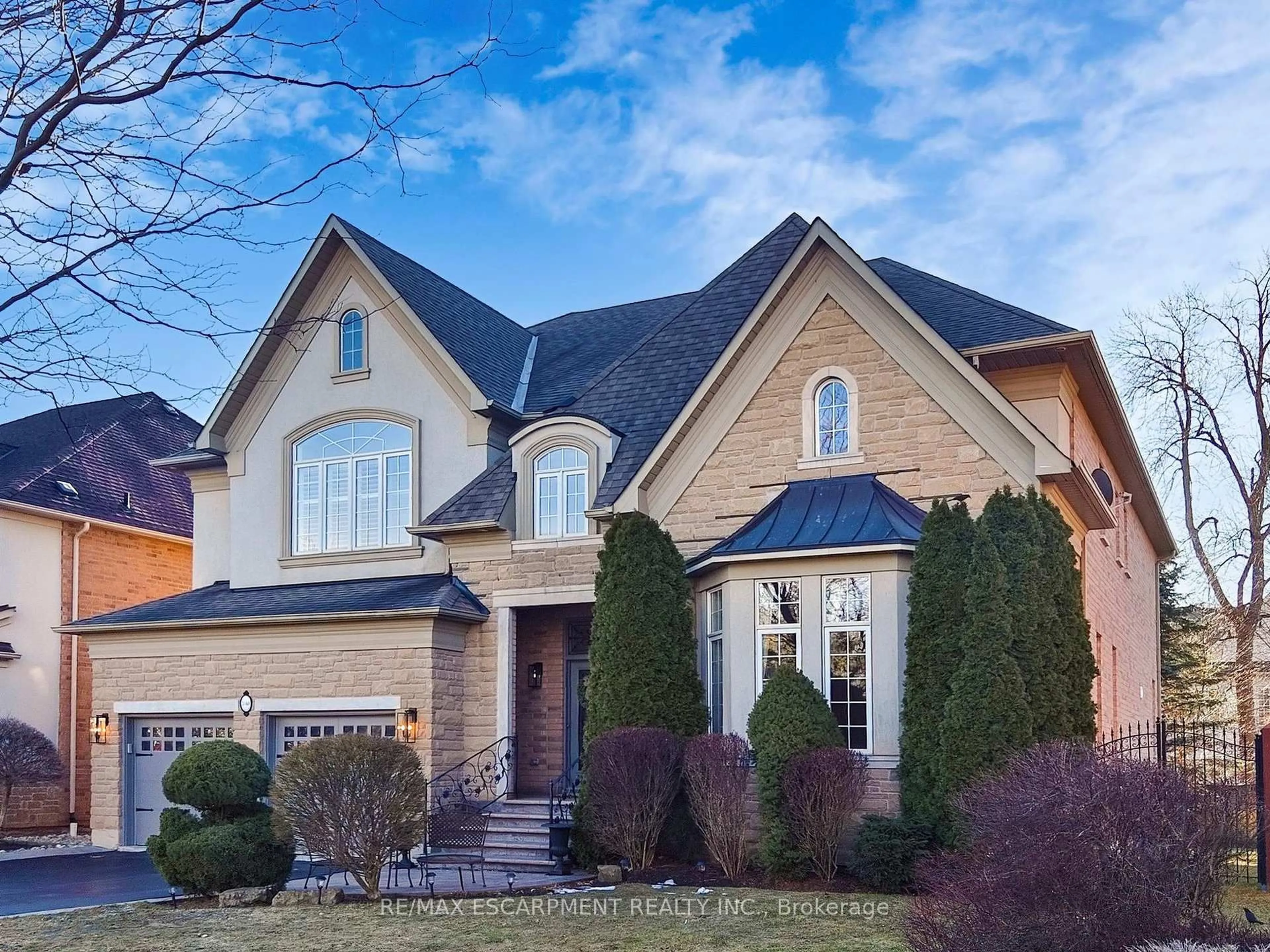 Home with brick exterior material, street for 3340 Mistwell Cres, Oakville Ontario L6L 0A3