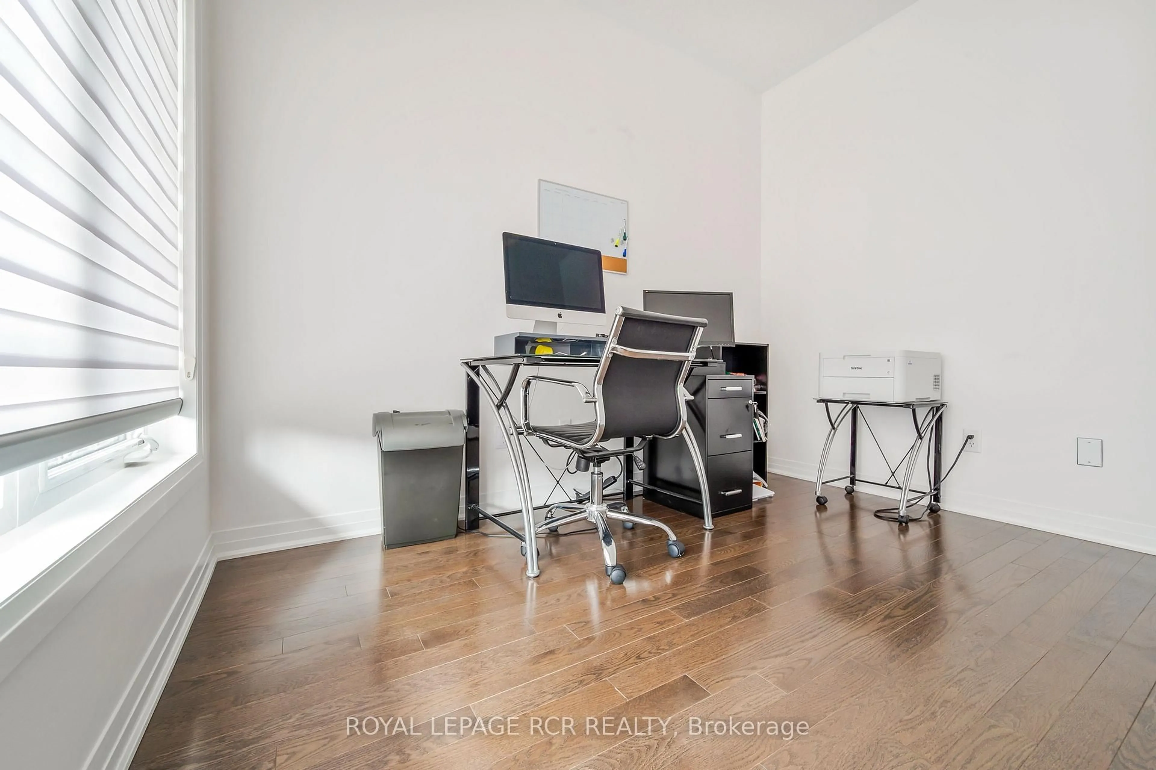 A pic of a room for 7 Paisley Way, Orangeville Ontario L9W 6Z5