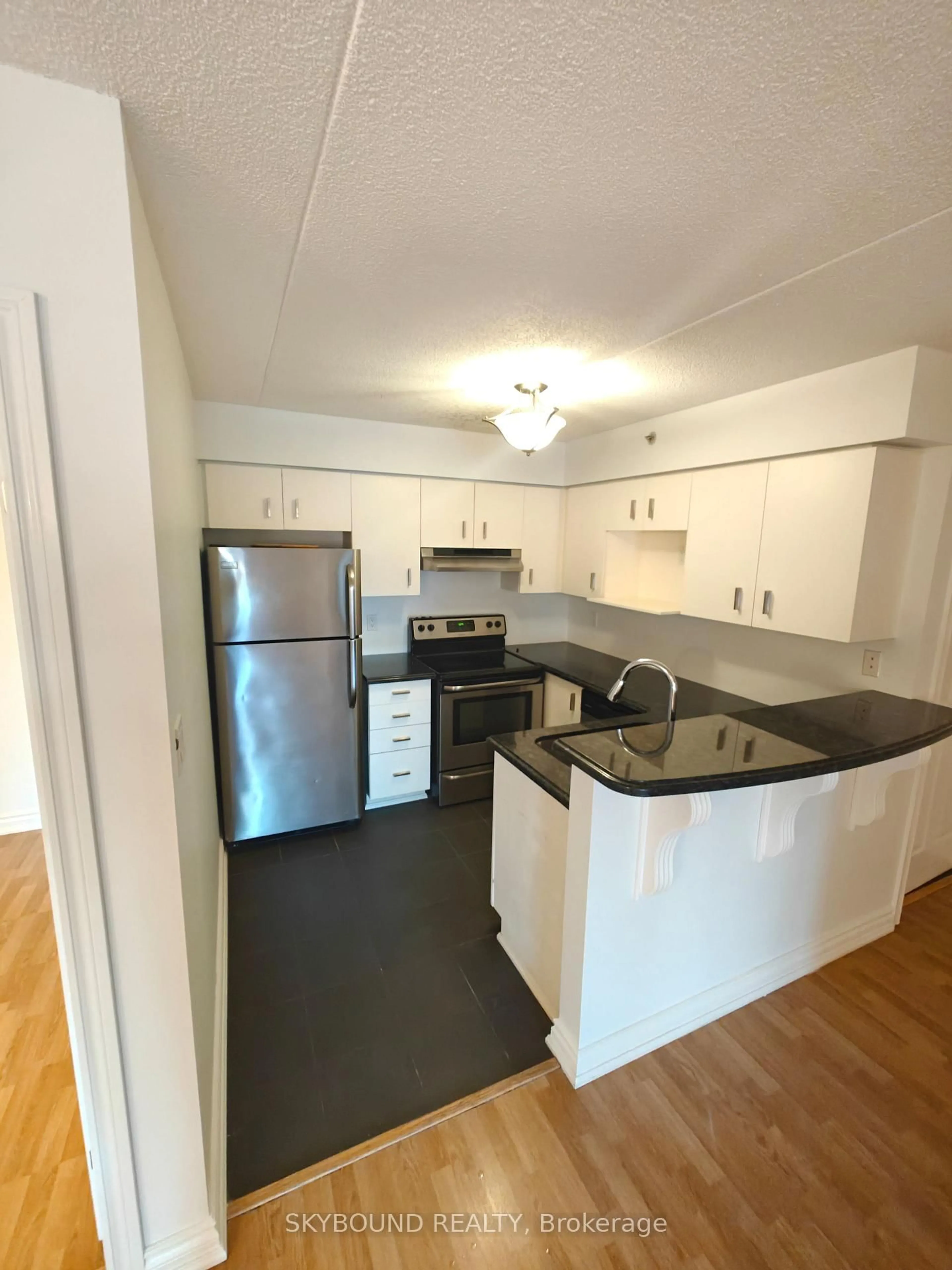 Standard kitchen, unknown for 1800 Walker's Line #206, Burlington Ontario L7M 4V2