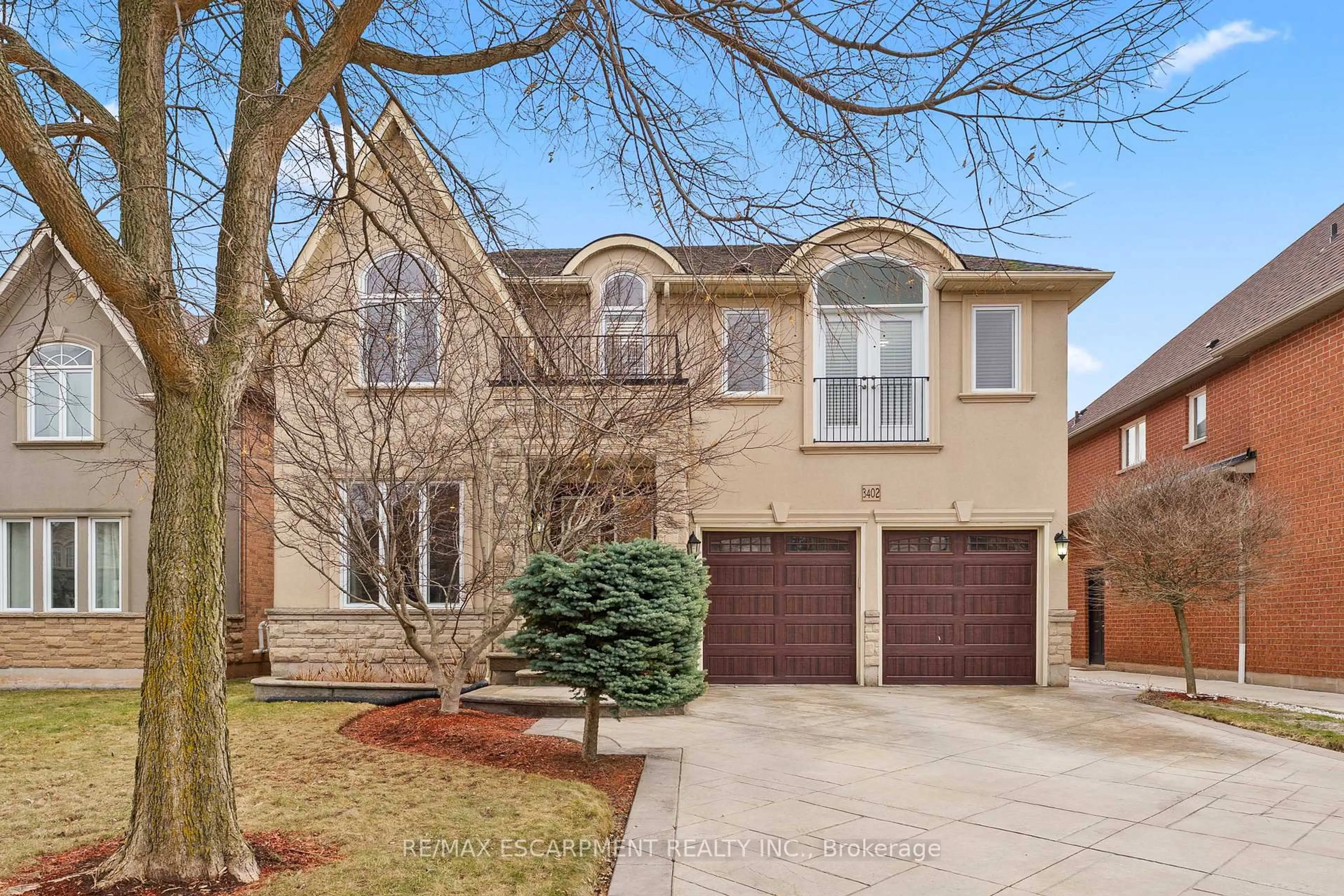 Home with brick exterior material, street for 3402 Buena Vista Crt, Oakville Ontario L6L 6W6