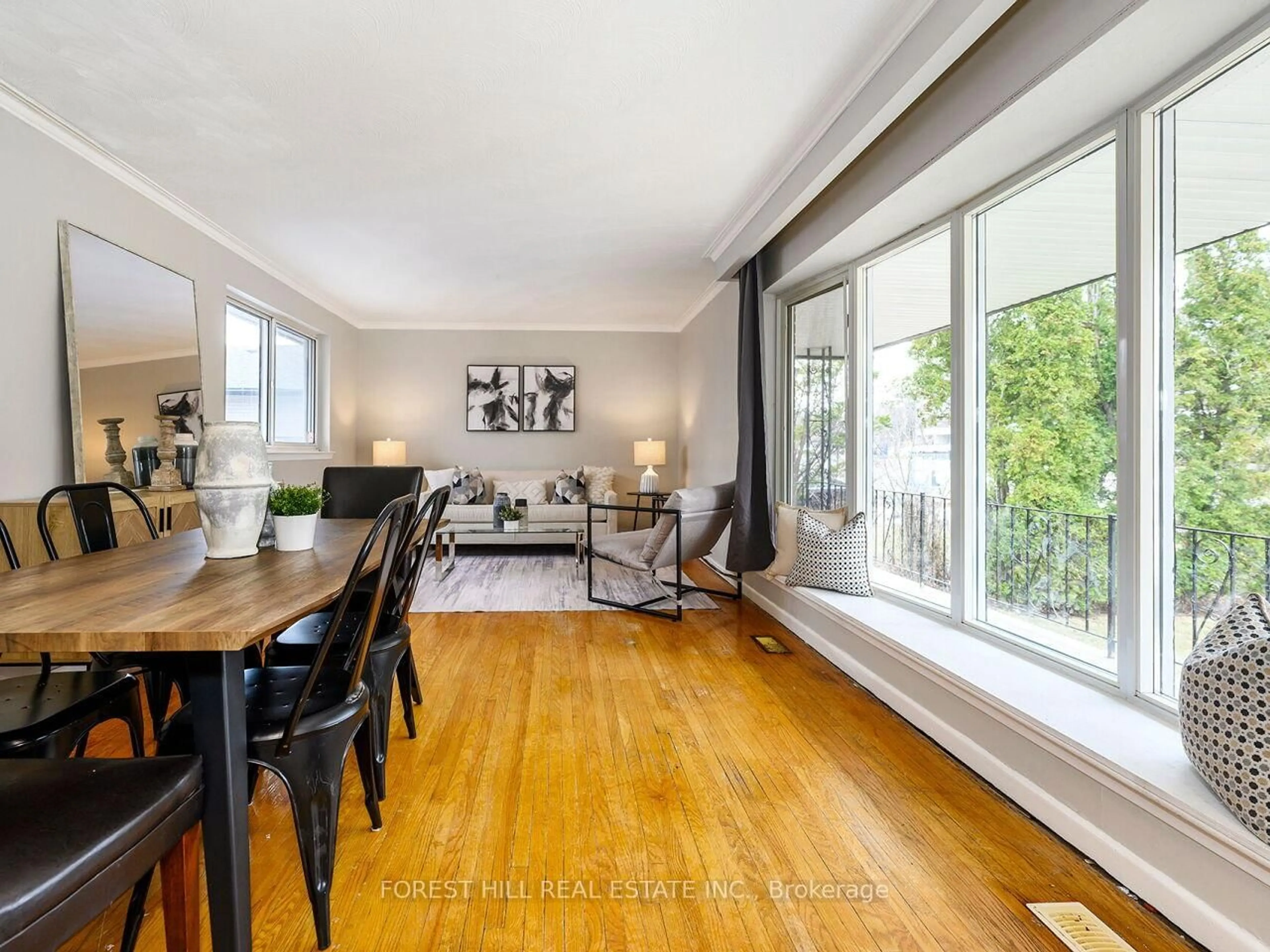 Unknown for 2324 Truscott Dr, Mississauga Ontario L5J 2B2