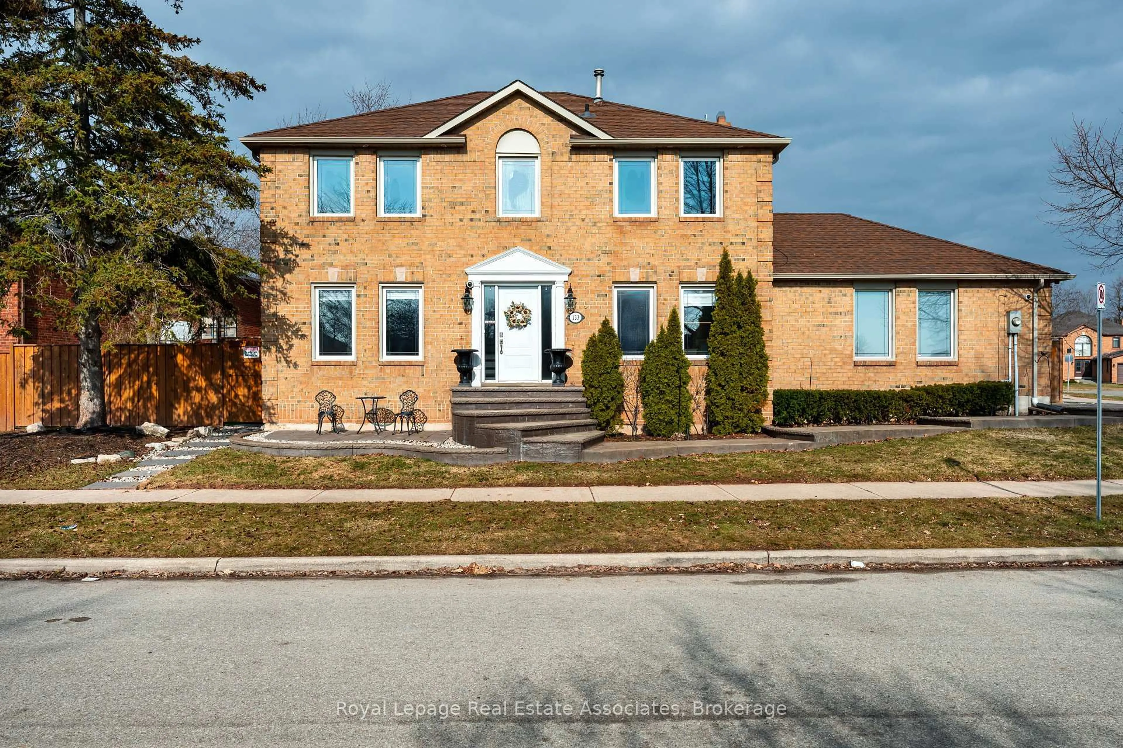 Home with brick exterior material, street for 133 Mayla Dr, Oakville Ontario L6H 3S6