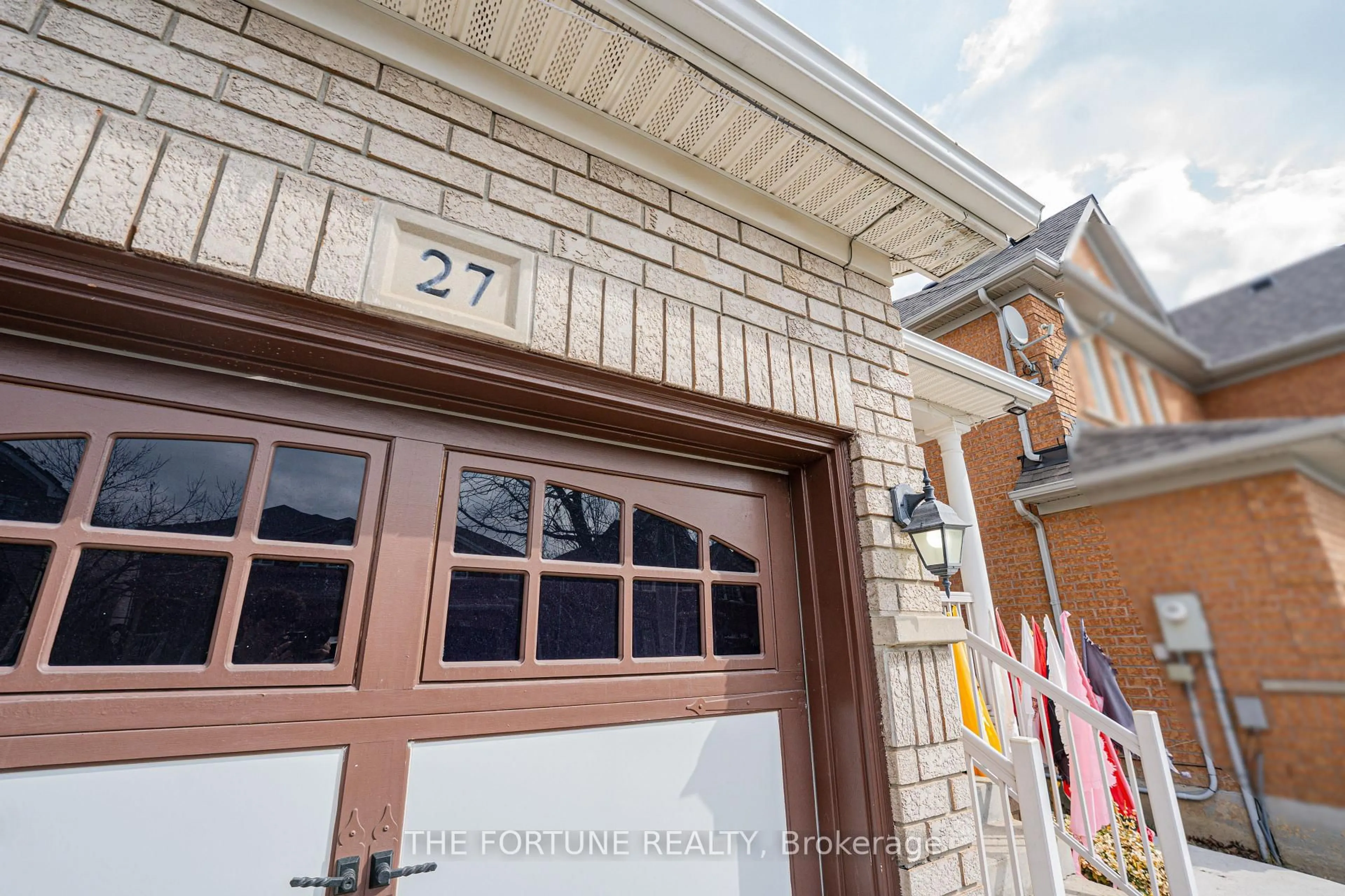 Home with brick exterior material, street for 27 Hiberton Cres, Brampton Ontario L7A 3E2