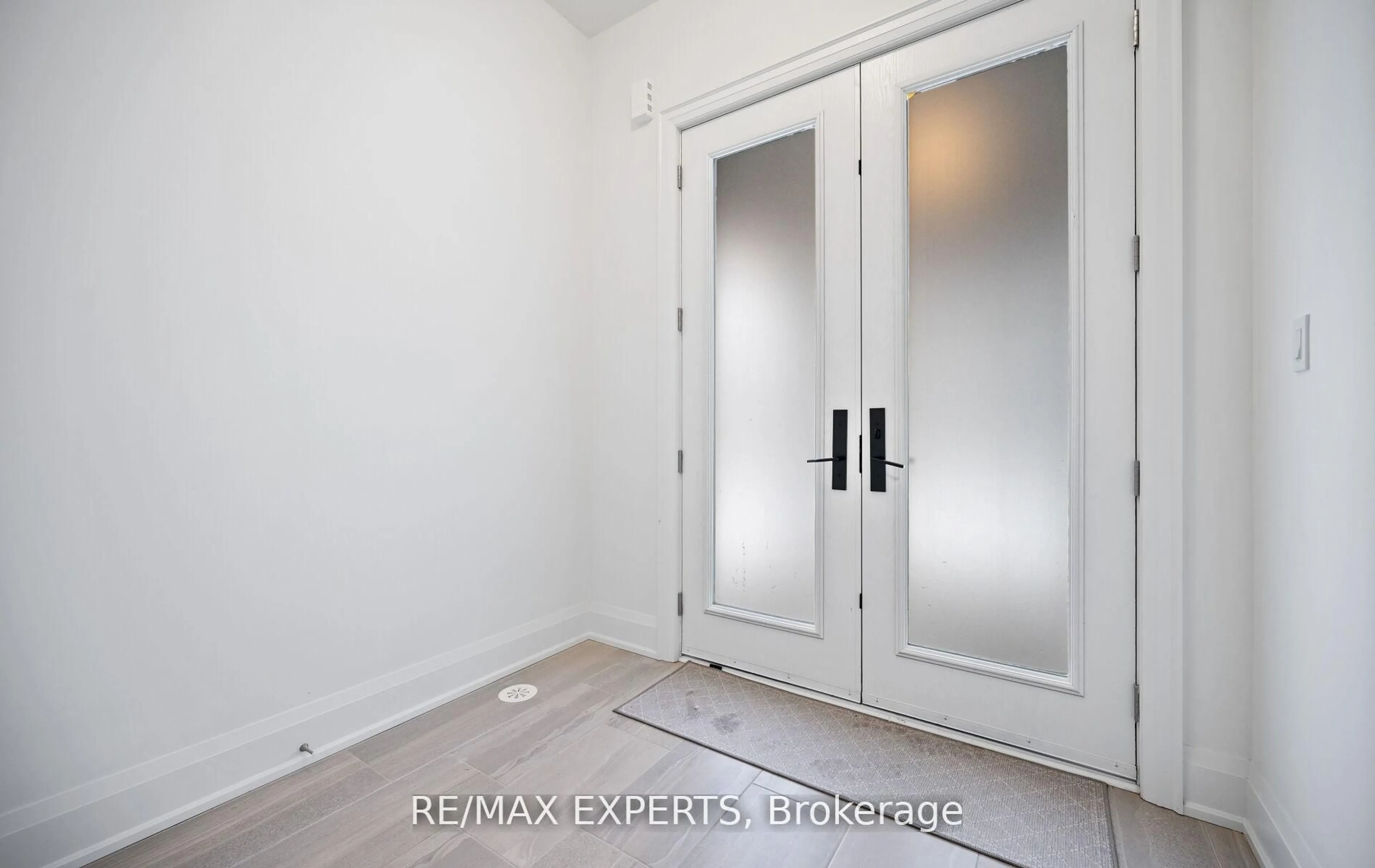 Unknown for 3304 Azam Way, Oakville Ontario L6M 4K1