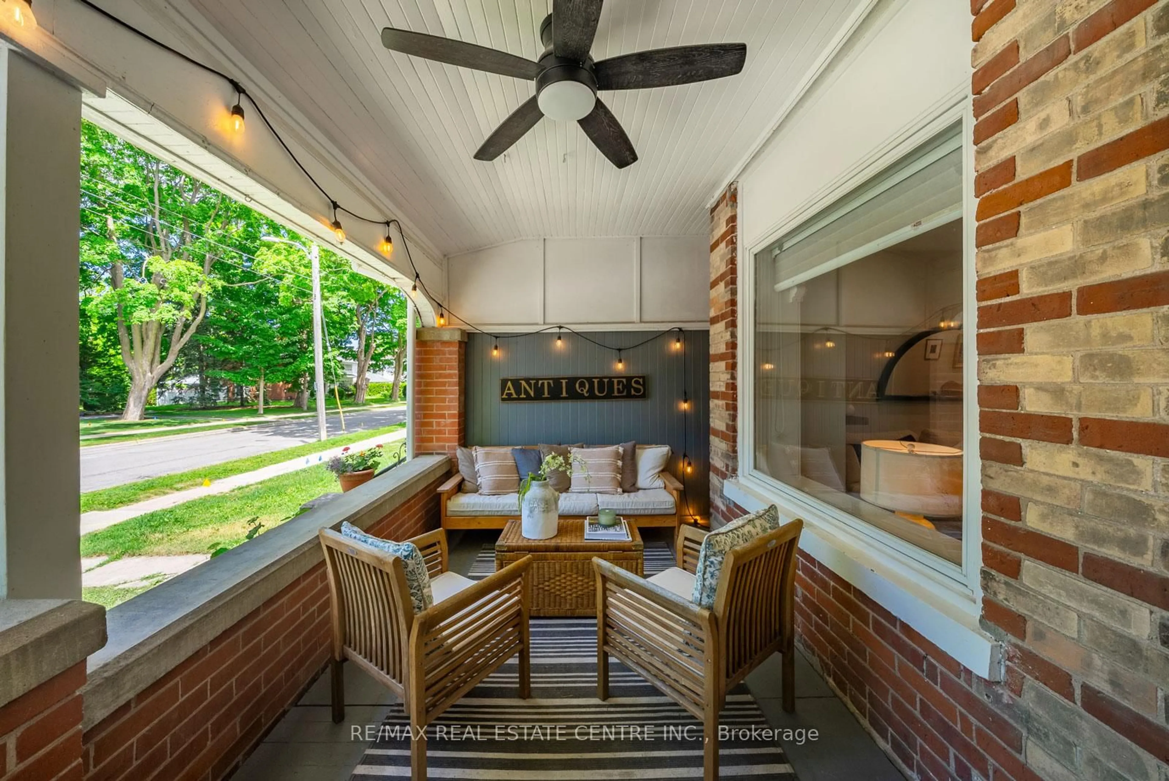 Patio, street for 34 Zina St, Orangeville Ontario L9W 1E1