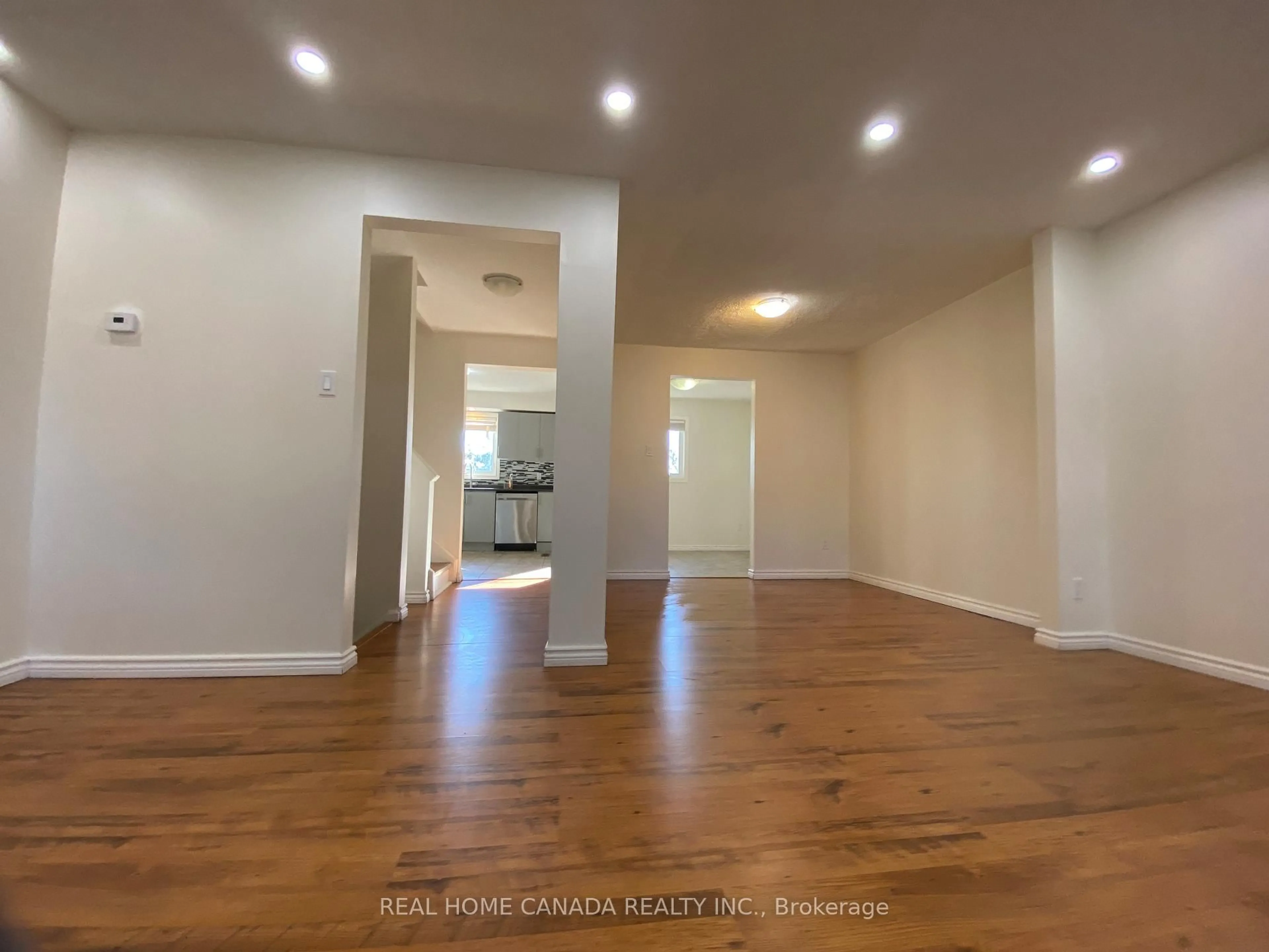 A pic of a room for 6449 GLEN ERIN Dr #34, Mississauga Ontario L5N 2T2