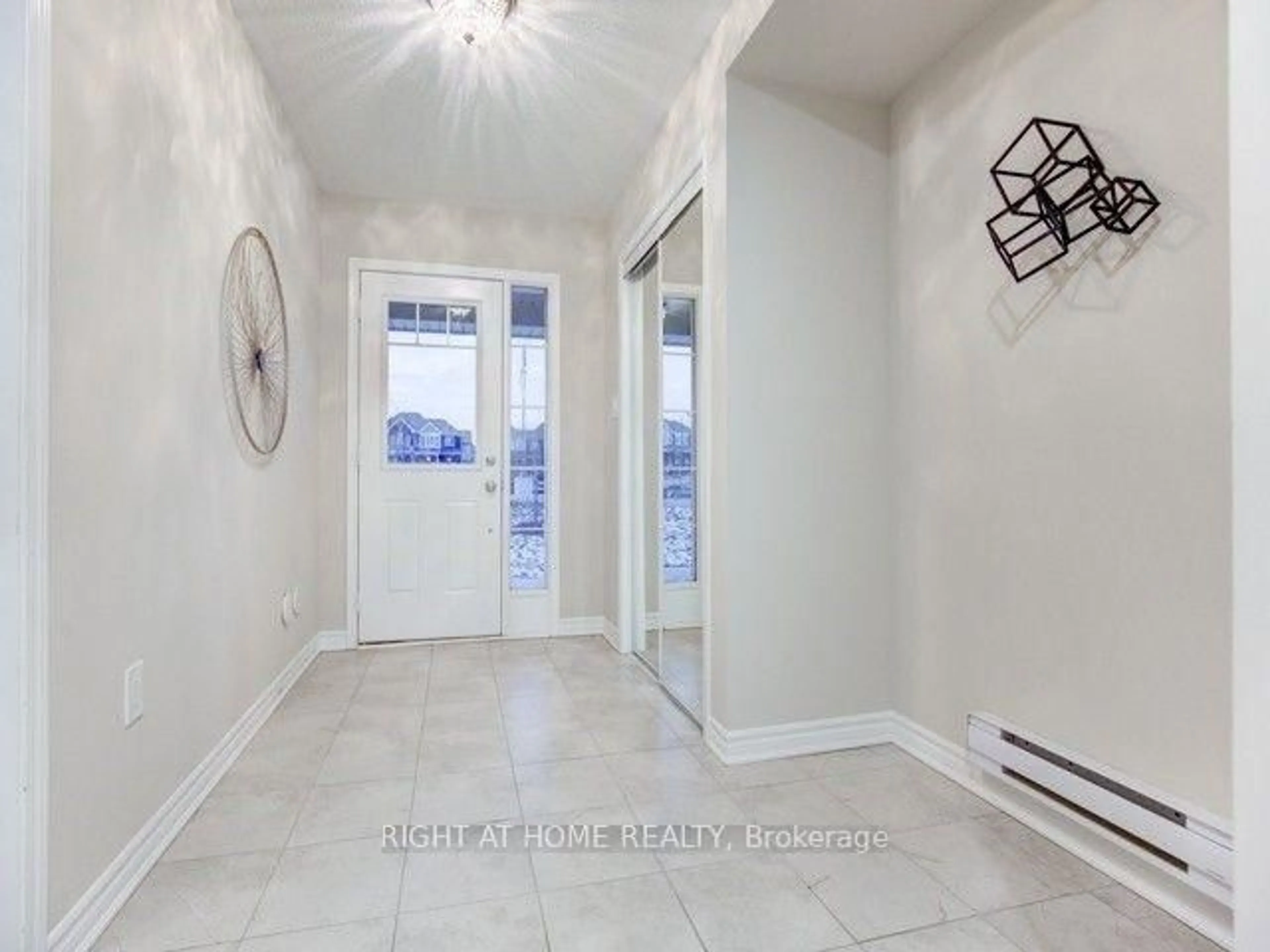 Indoor entryway for 4 Hafia St #., Brampton Ontario L7A 0A8