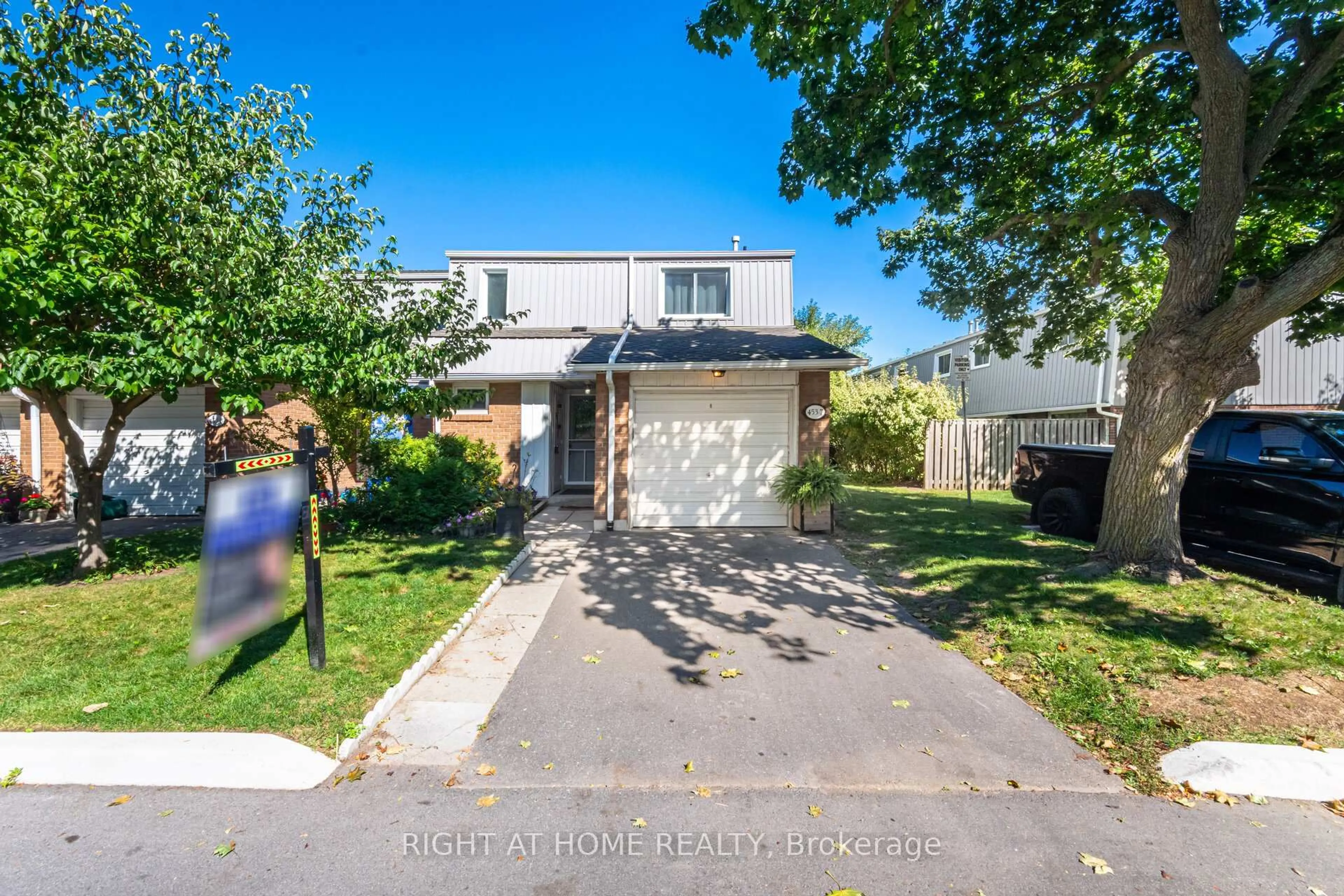 A pic from outside/outdoor area/front of a property/back of a property/a pic from drone, street for 453 Woodview Rd #7, Burlington Ontario L7N 2Z9
