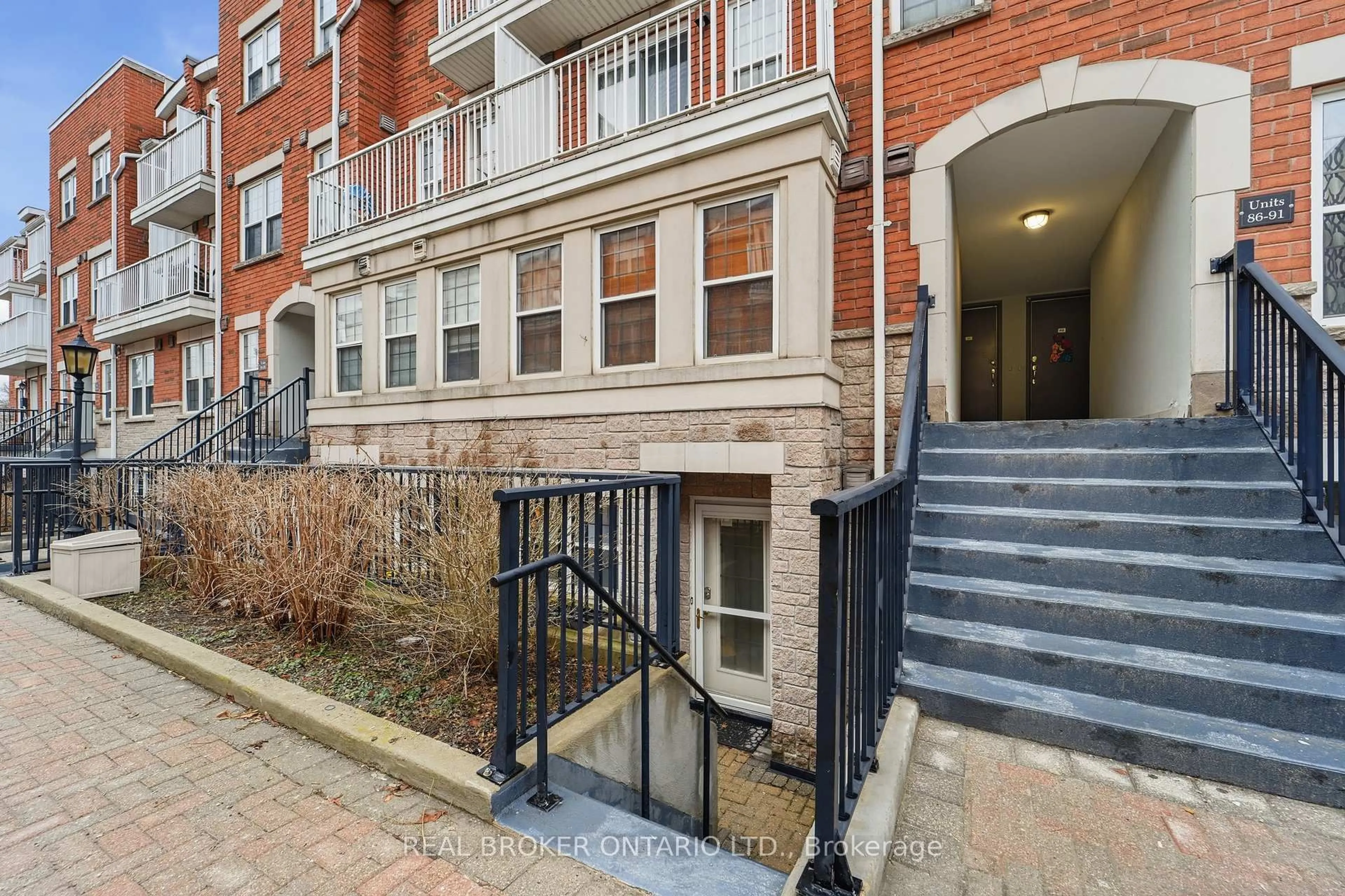 Unknown for 37 Four Winds Dr #92, Toronto Ontario M3J 1K7