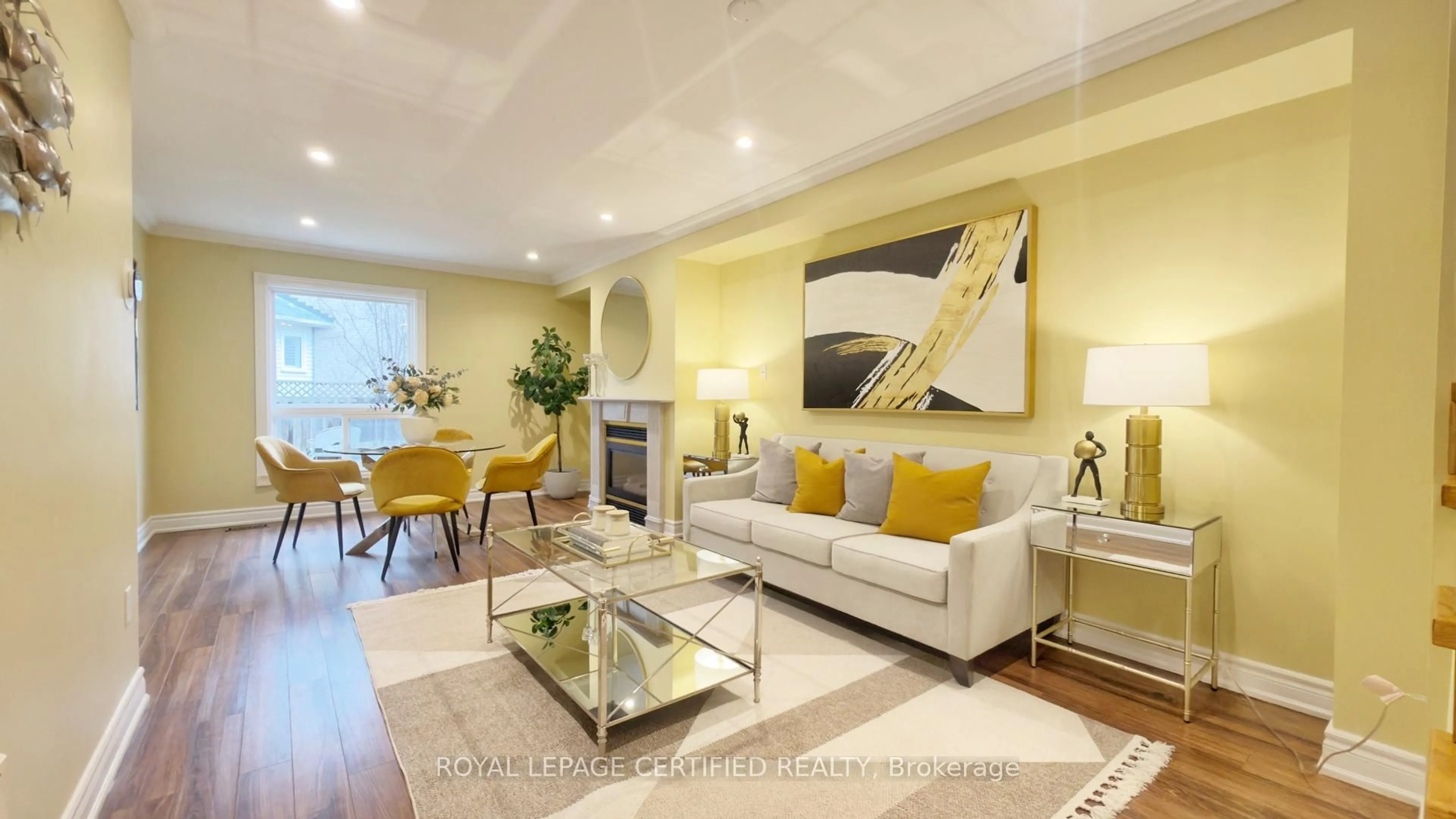 Living room with furniture, unknown for 5555 WHISTLER Cres, Mississauga Ontario L4Z 3R5