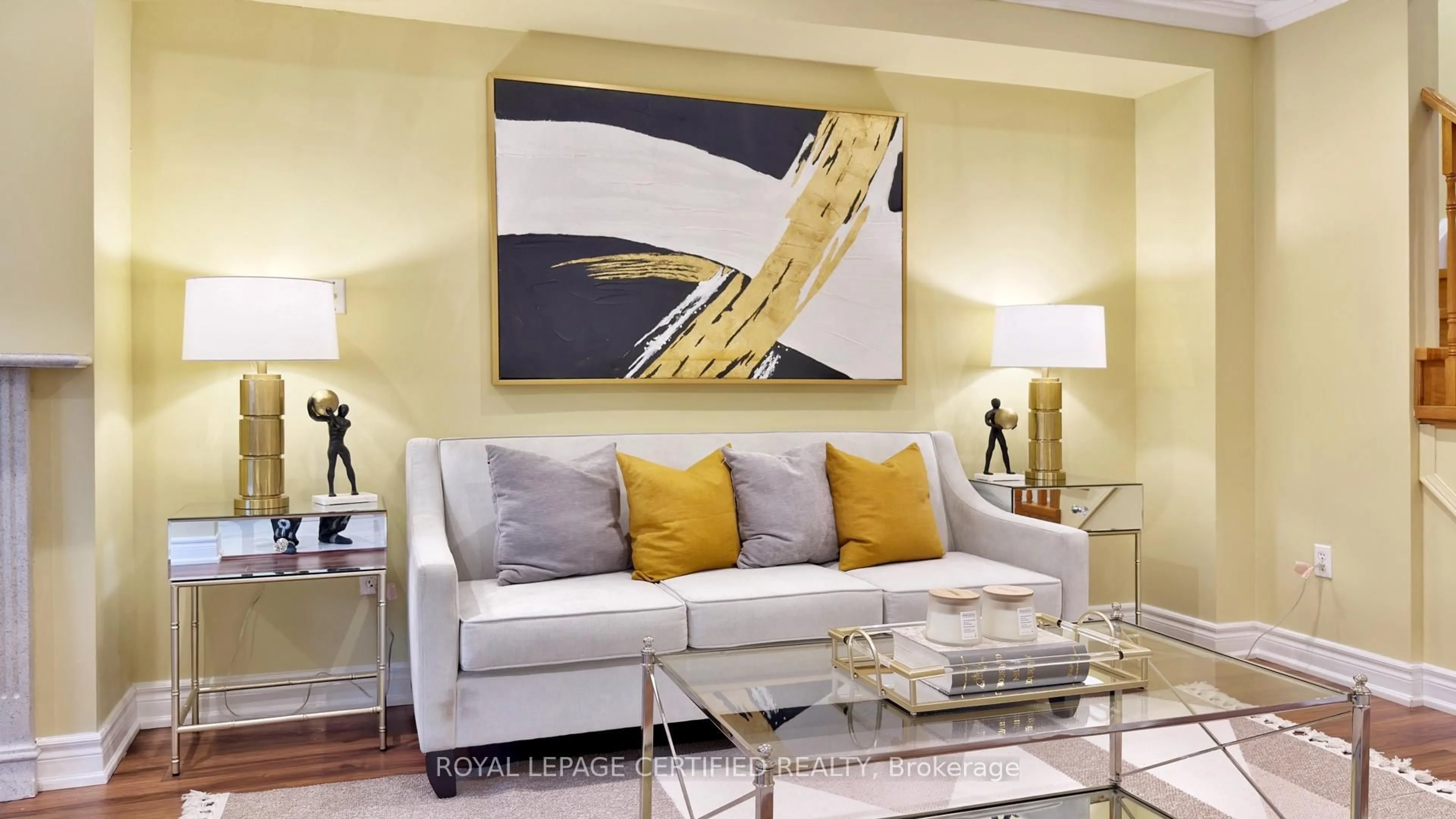 Living room with furniture, unknown for 5555 WHISTLER Cres, Mississauga Ontario L4Z 3R5