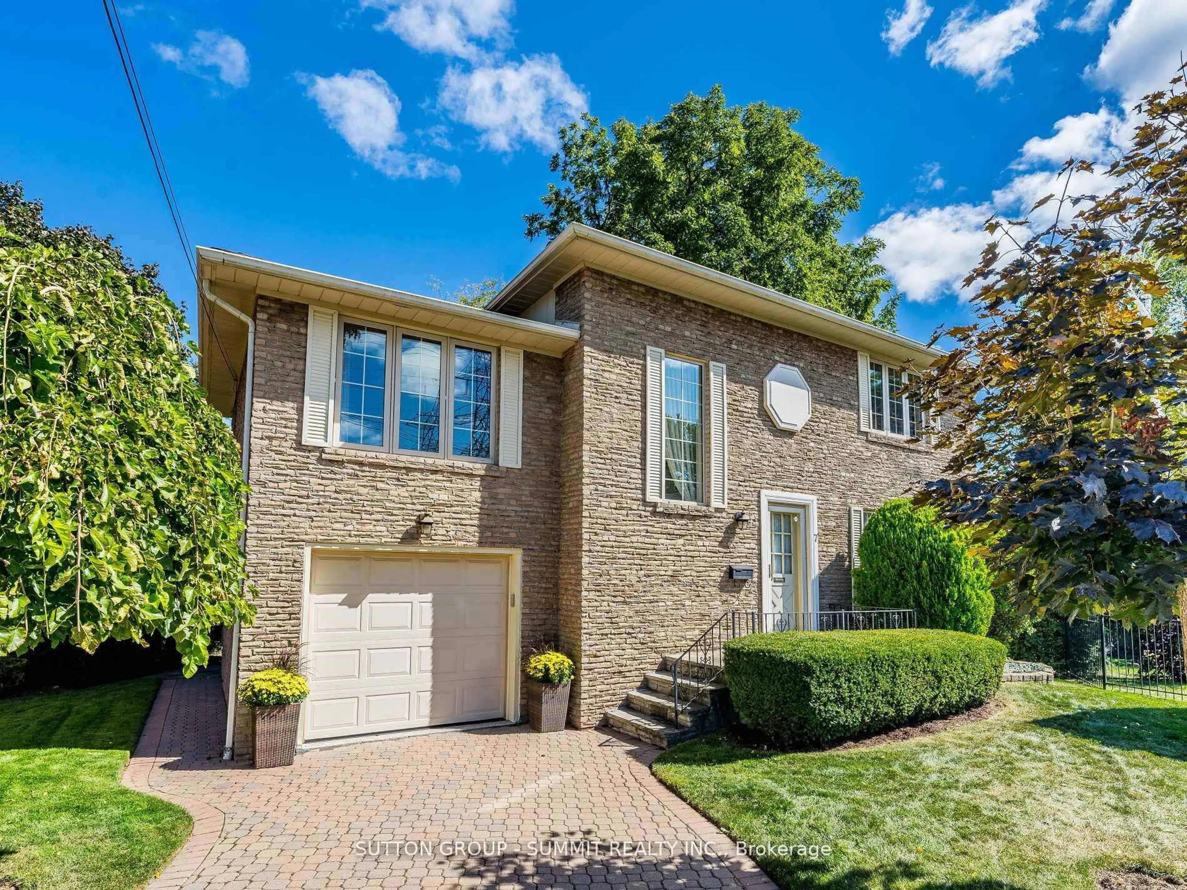 Home with brick exterior material, street for 7 Lochway Crt, Toronto Ontario M9B 4G6