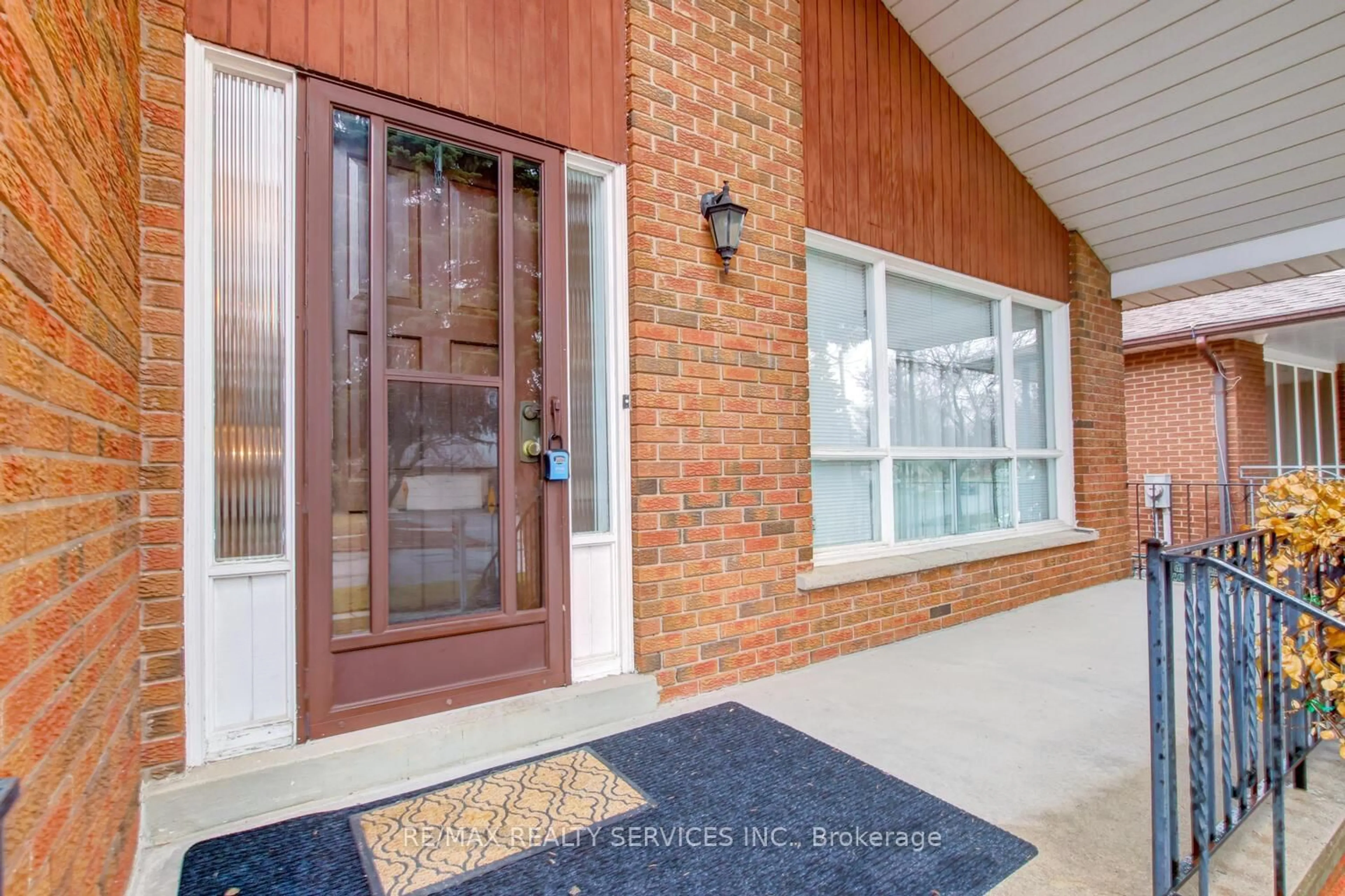 Unknown for 78 Massey St, Brampton Ontario L6S 2W5