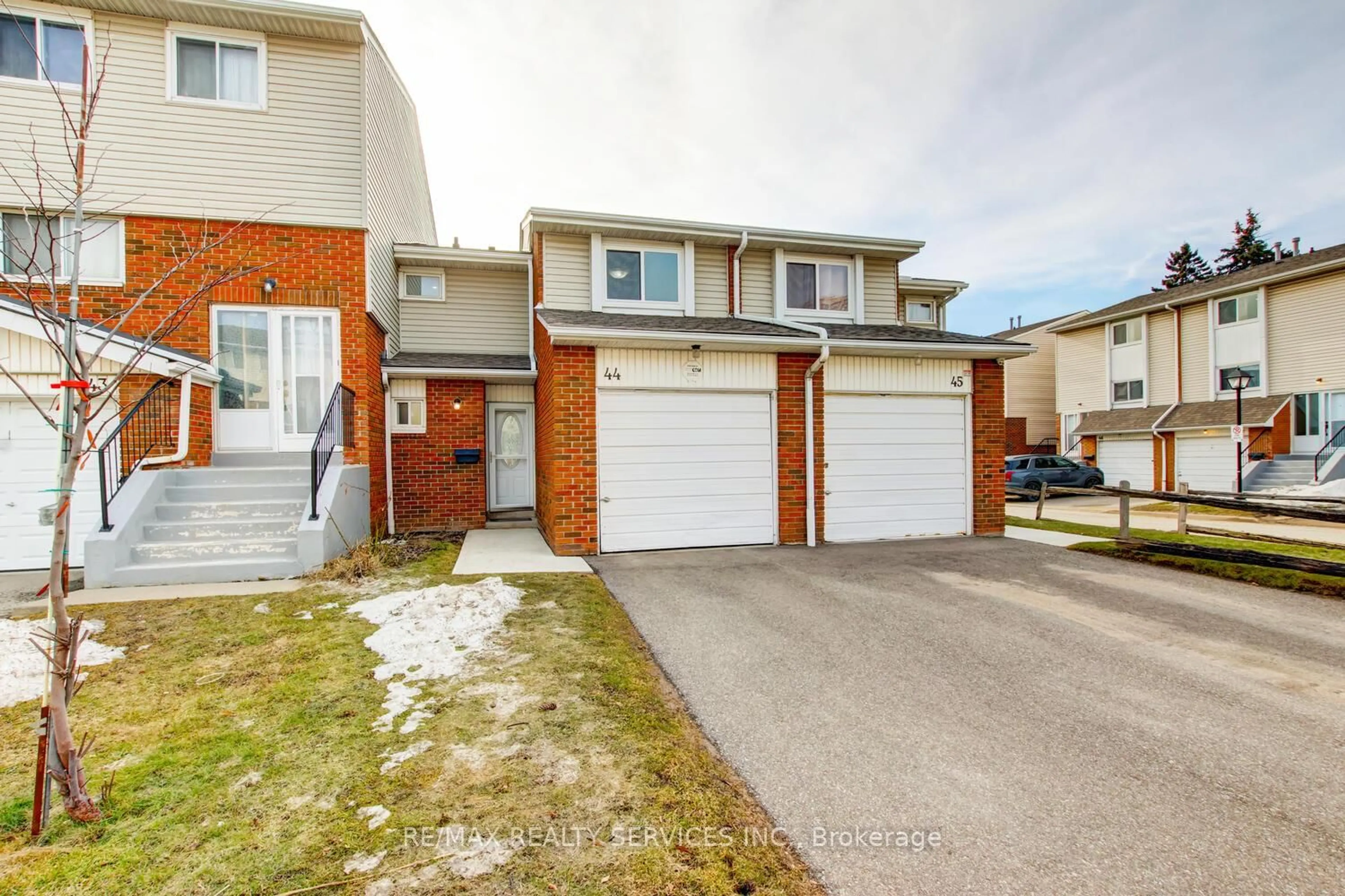 Unknown for 44 Franklin Crt #49, Brampton Ontario L6T 3Z1