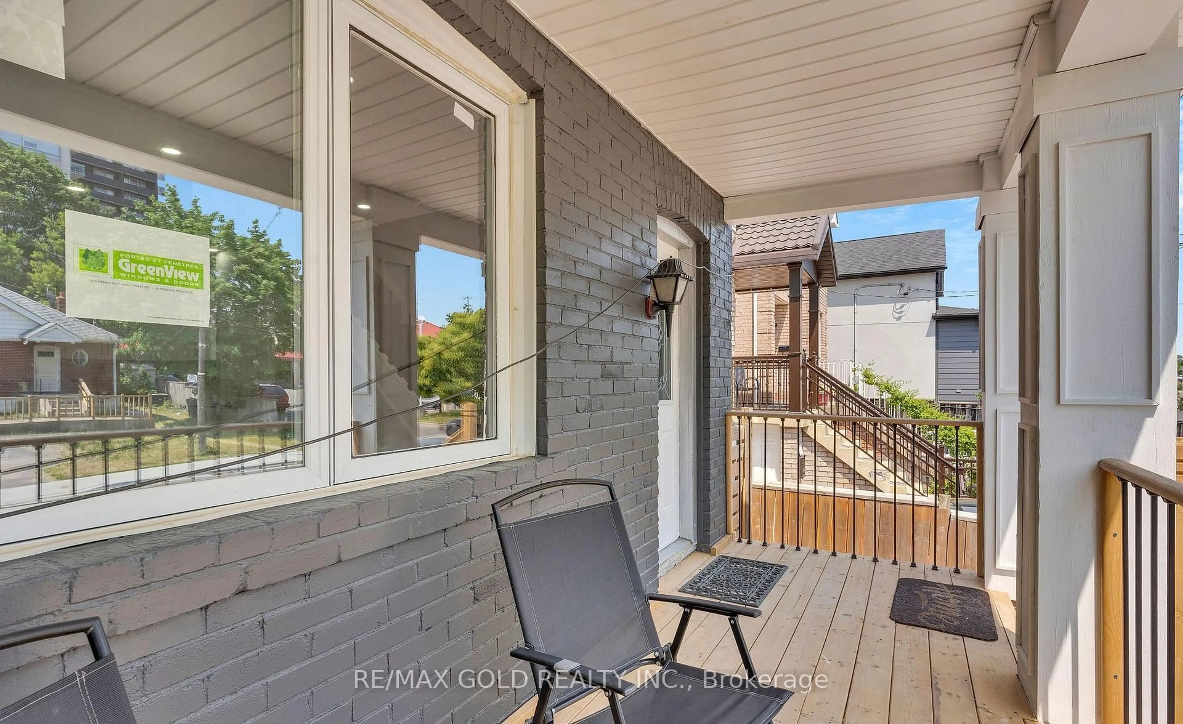 Patio, street for 8 Fairglen Cres, Toronto Ontario M9N 1S2