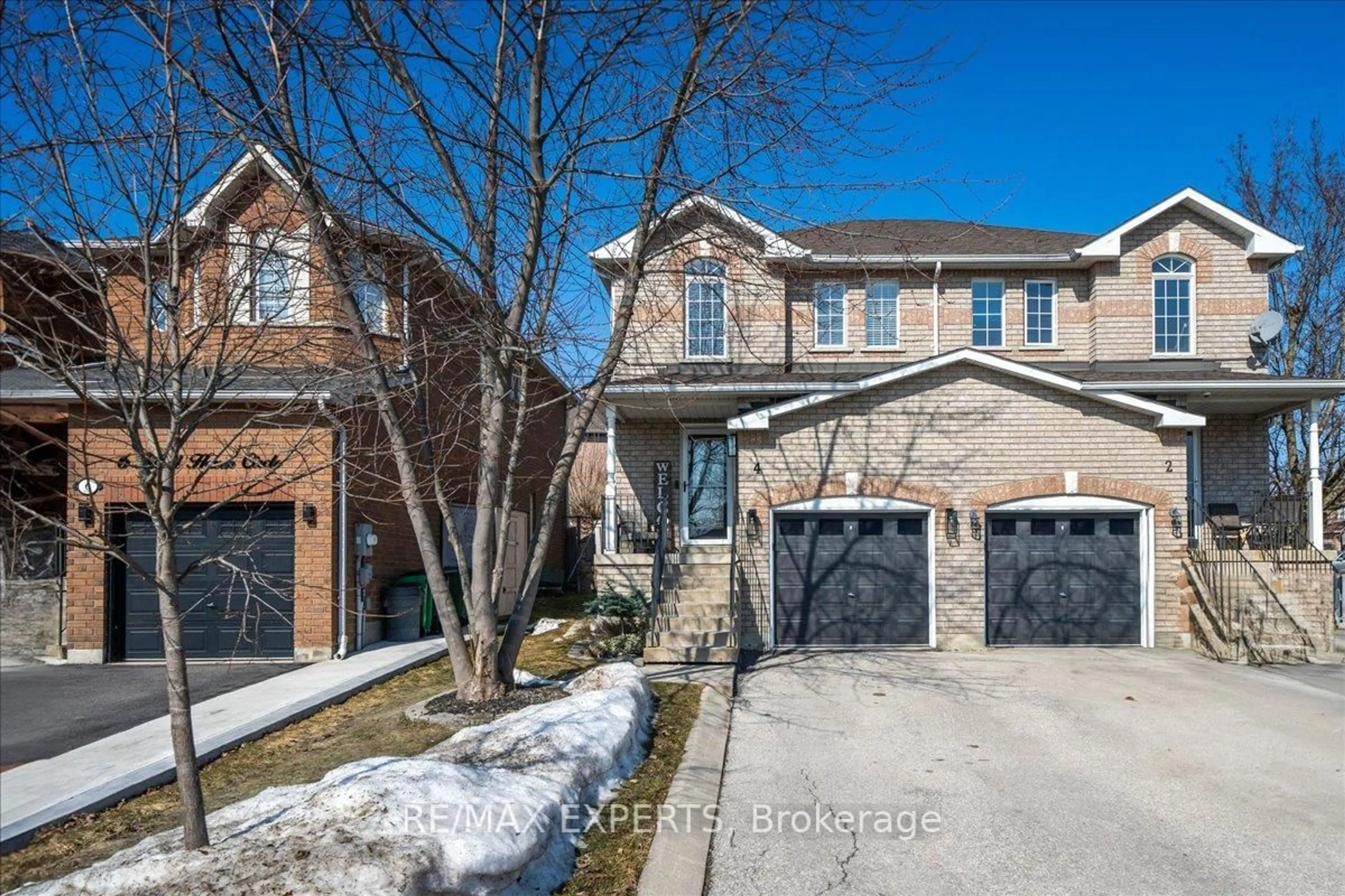 Home with brick exterior material, street for 4 Knoll Haven Circ, Caledon Ontario L7E 2R8