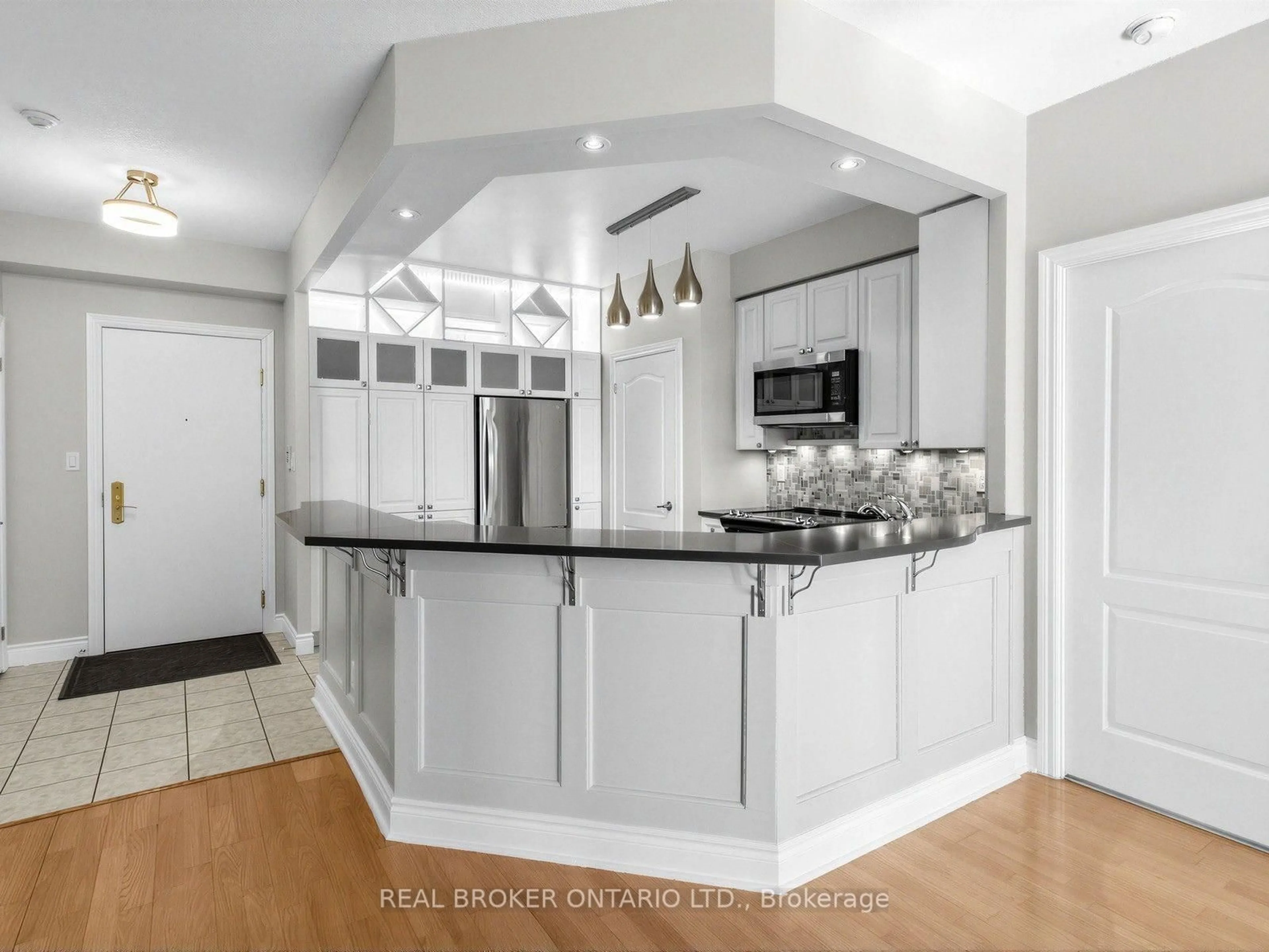 Open concept kitchen, unknown for 2 Aberfoyle Cres #502, Toronto Ontario M8X 2Z8