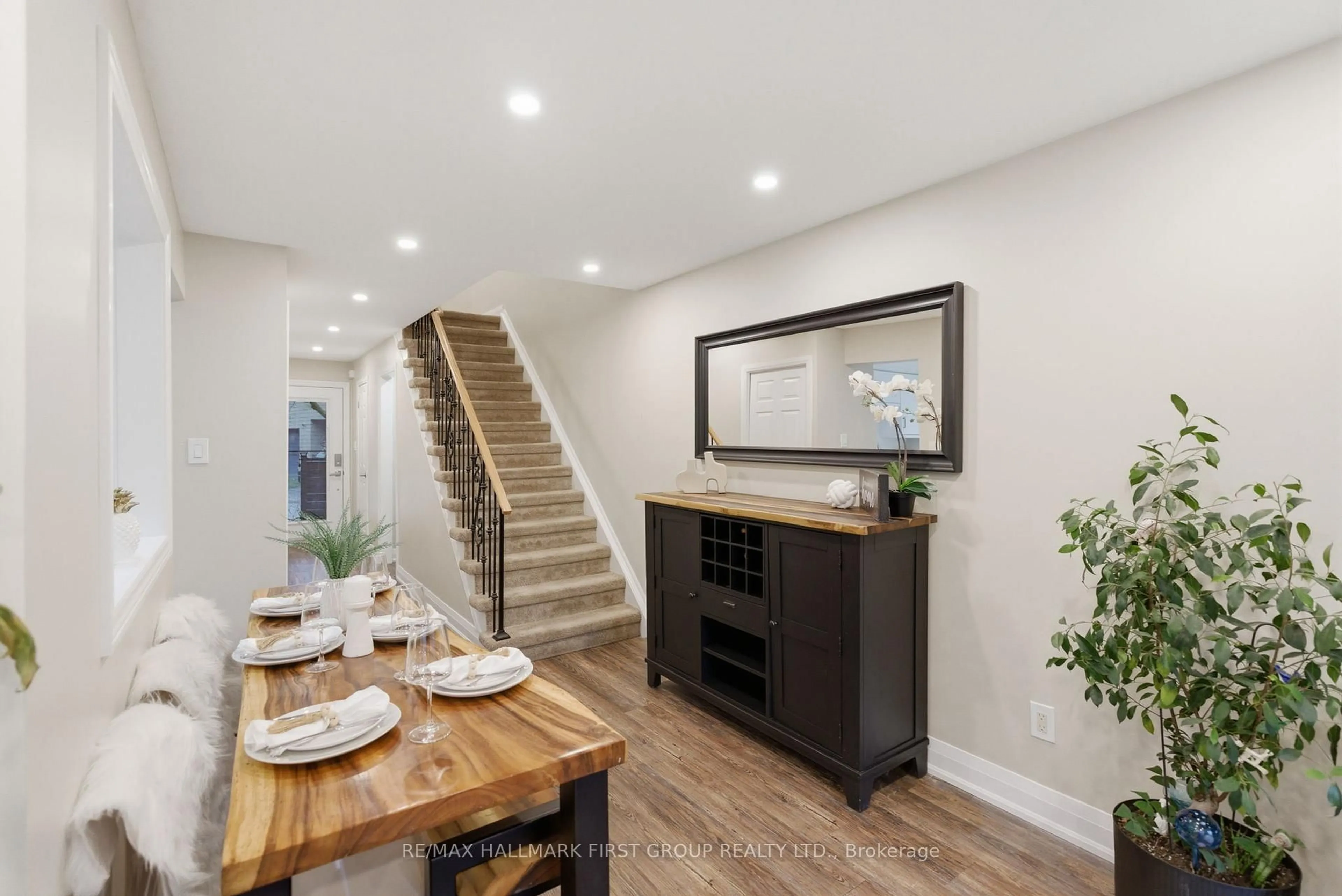 Unknown for 61 Foster Cres #61, Brampton Ontario L6V 3M8