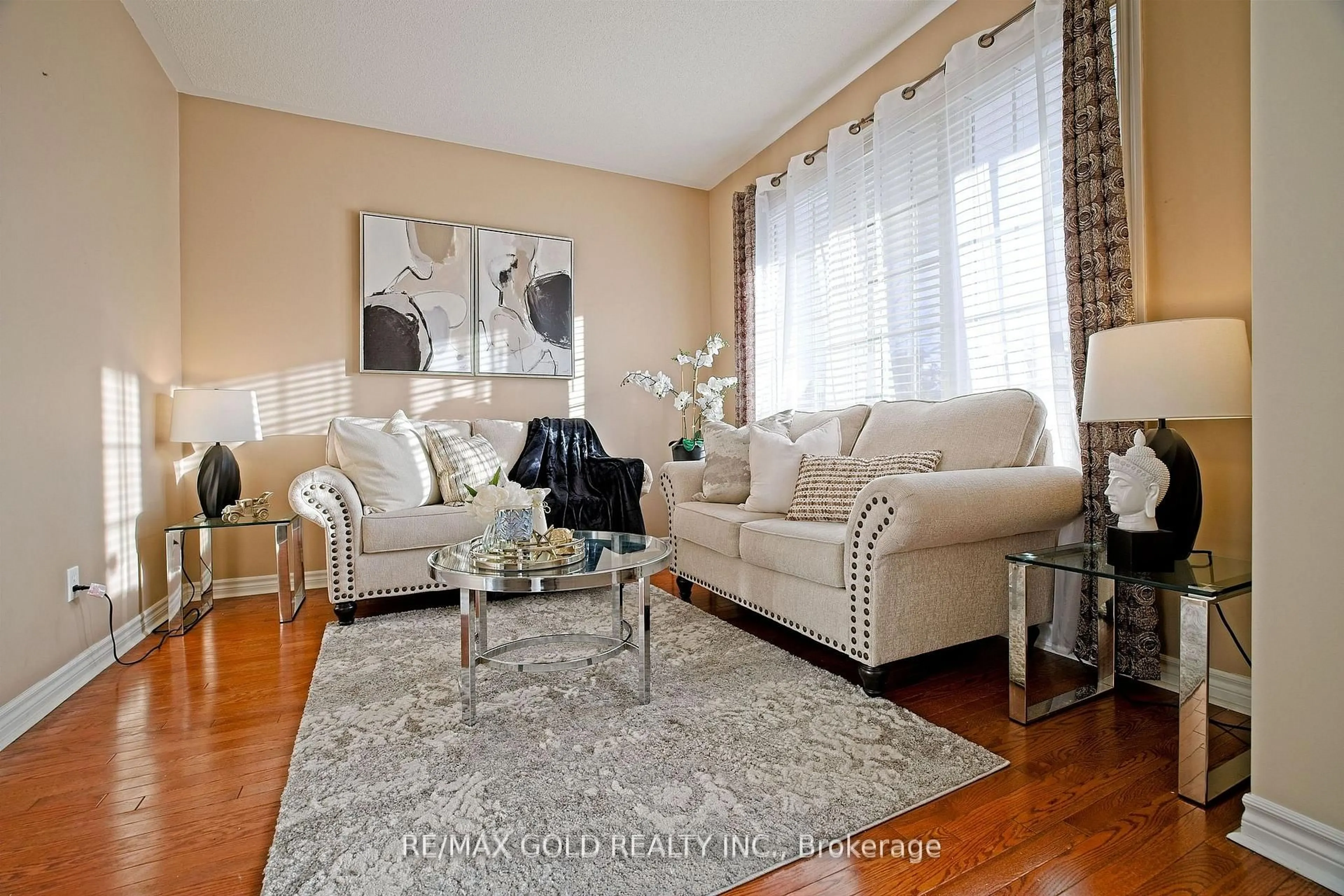 Living room with furniture, unknown for 3 Spotted Owl Cres, Brampton Ontario L7A 0H9
