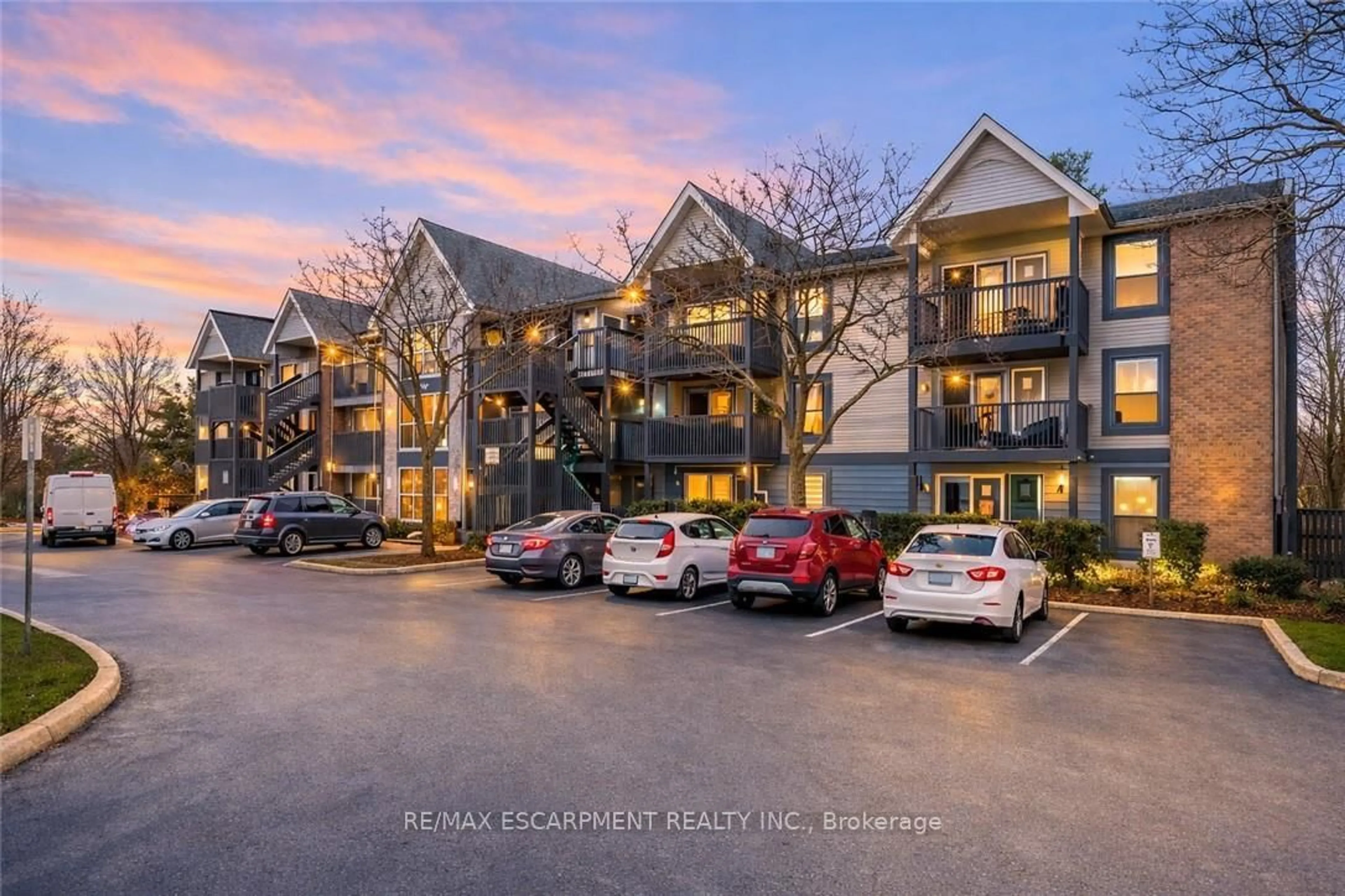 A pic from outside/outdoor area/front of a property/back of a property/a pic from drone, mountain view for 2030 Cleaver Ave #222, Burlington Ontario L7M 4C3