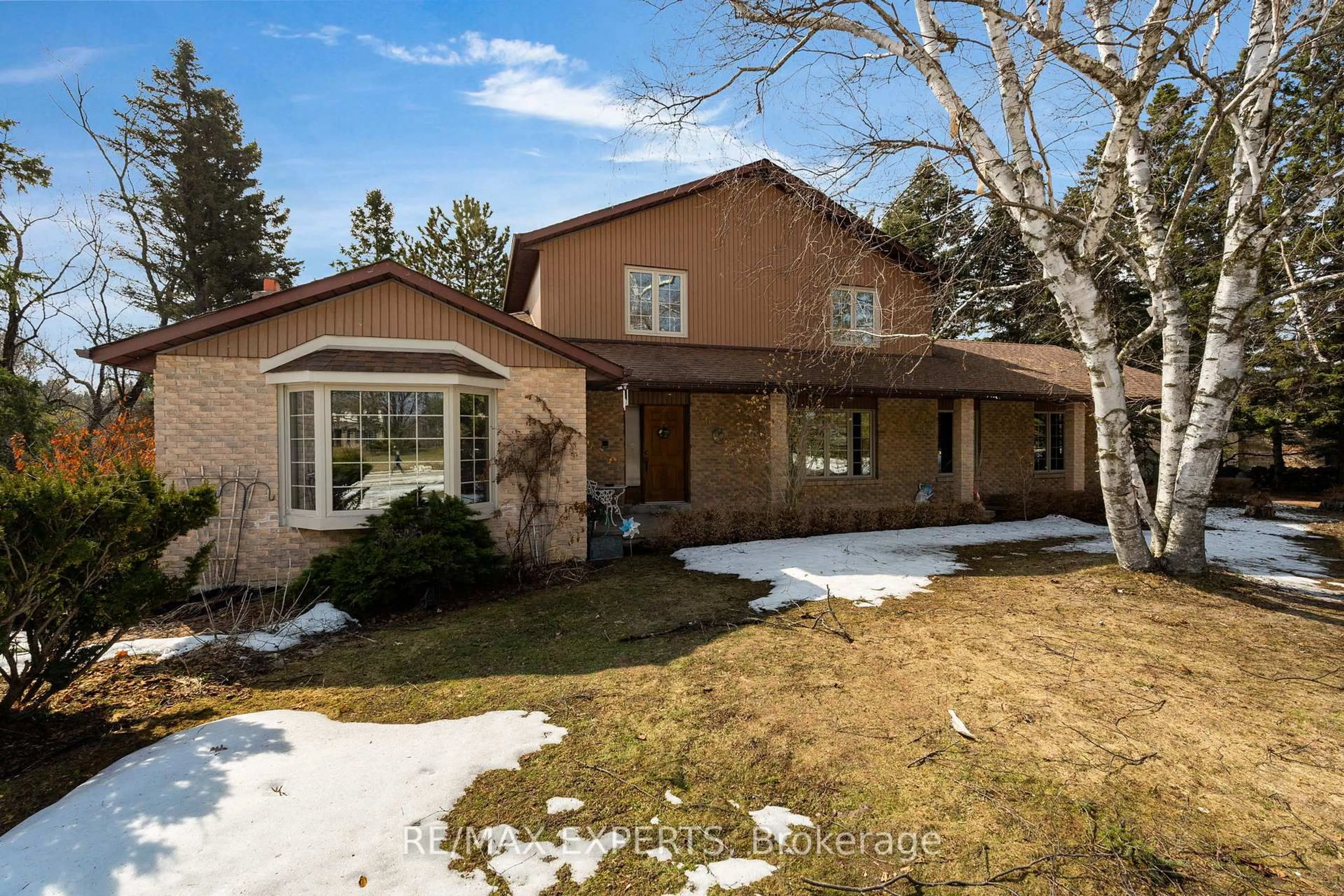 Home with brick exterior material, street for 16 Linn Rd, Caledon Ontario L7E 0N3