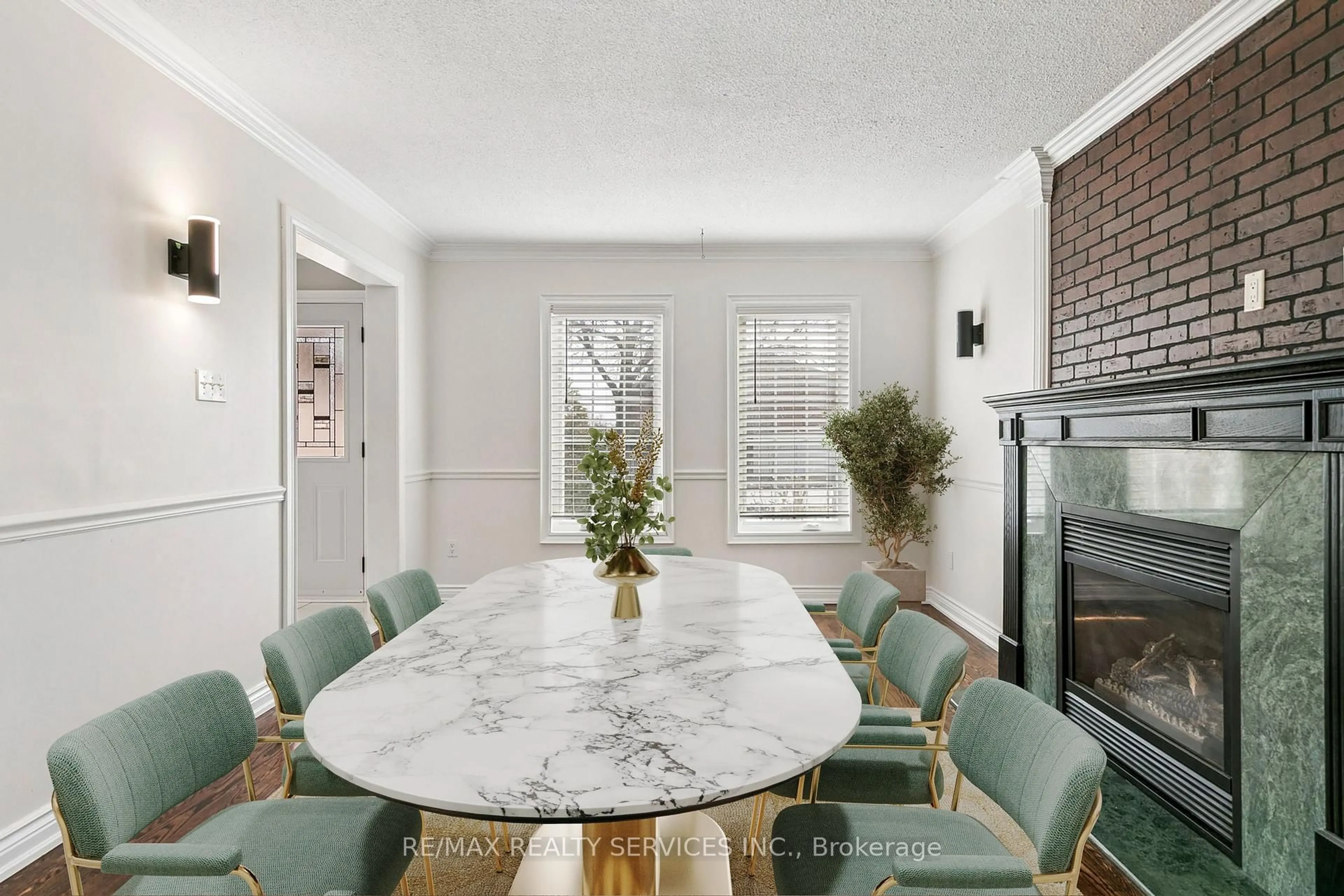 Dining room, ceramic/tile floor for 4 Burt Dr, Brampton Ontario L6X 3H6