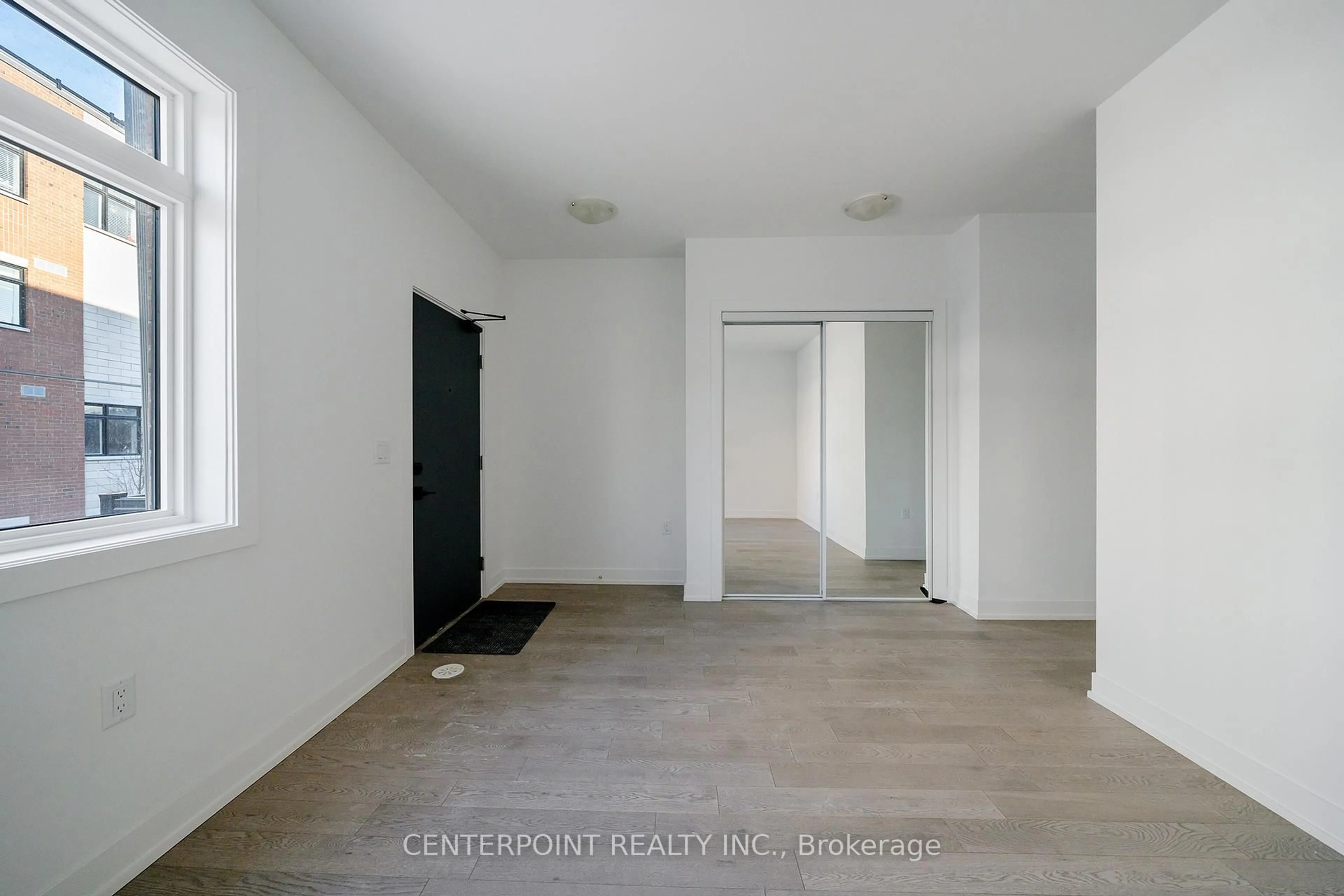 A pic of a room for 1062 Douglas Mccurdy Common #125, Mississauga Ontario L5G 0C6