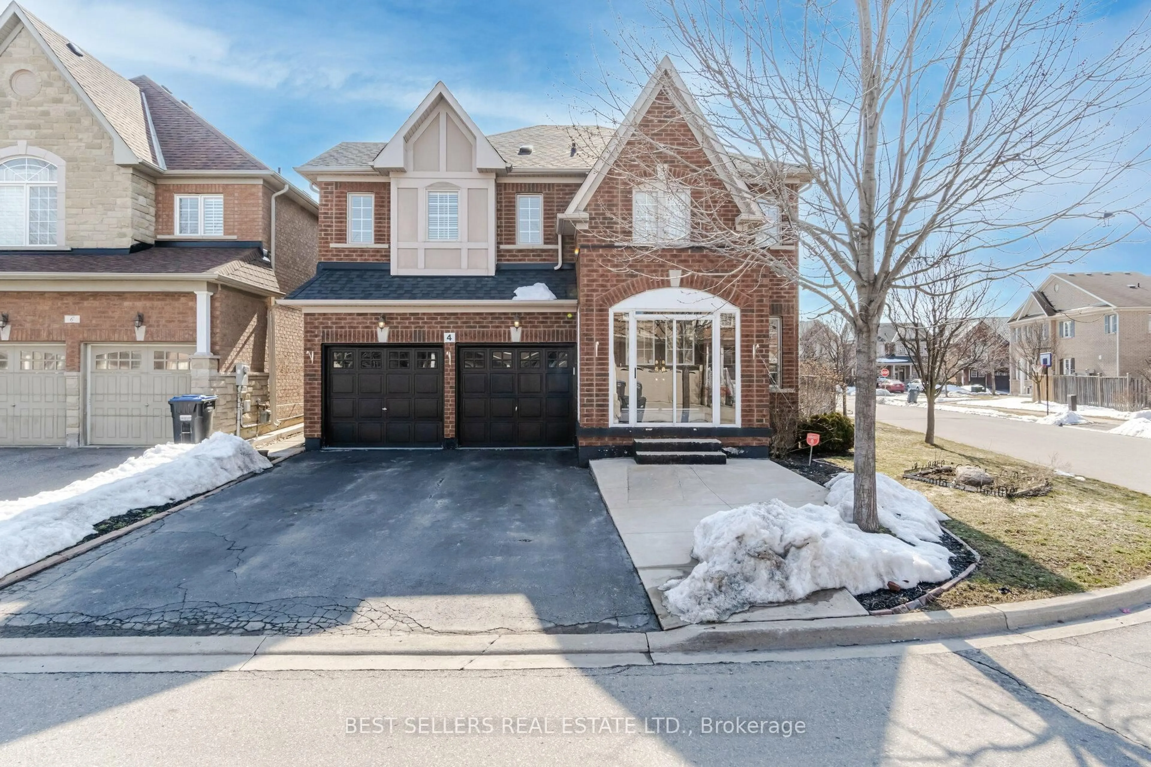 Home with brick exterior material, street for 4 Beresford Cres, Brampton Ontario L6P 2M3