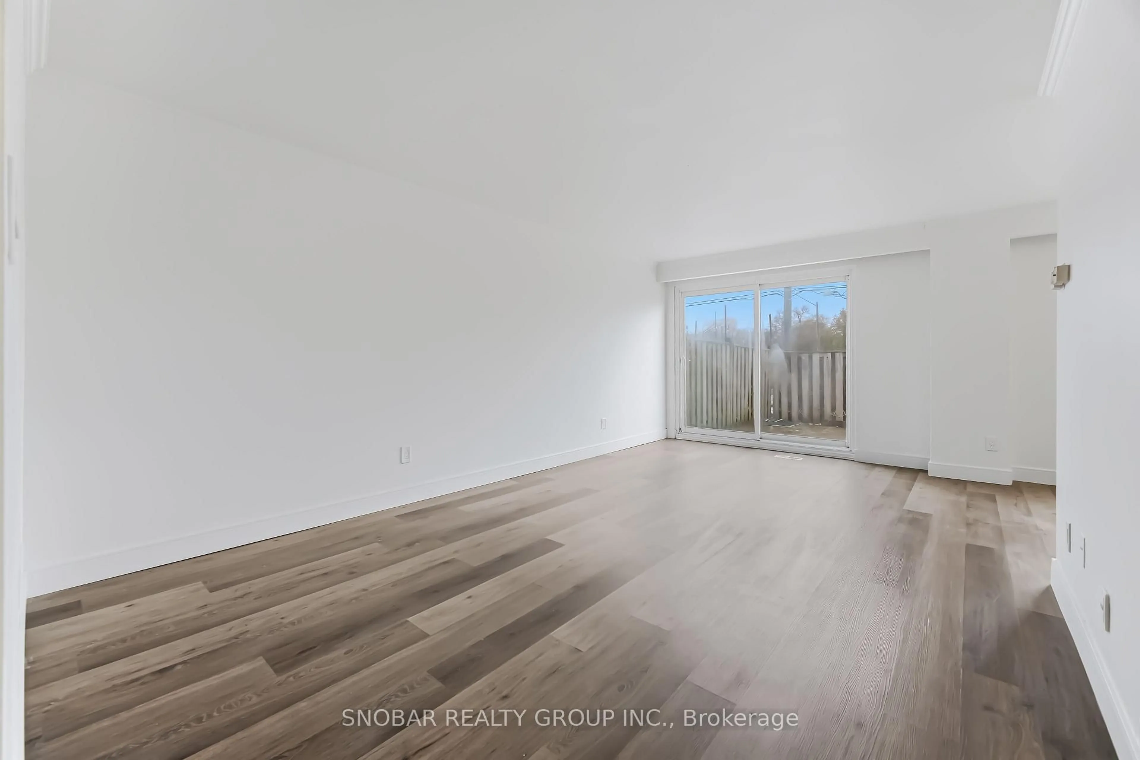 A pic of a room for 3308 The Credit Woodlands #11, Mississauga Ontario L5C 2J8