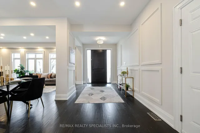 427 Pinegrove Rd, Oakville 4