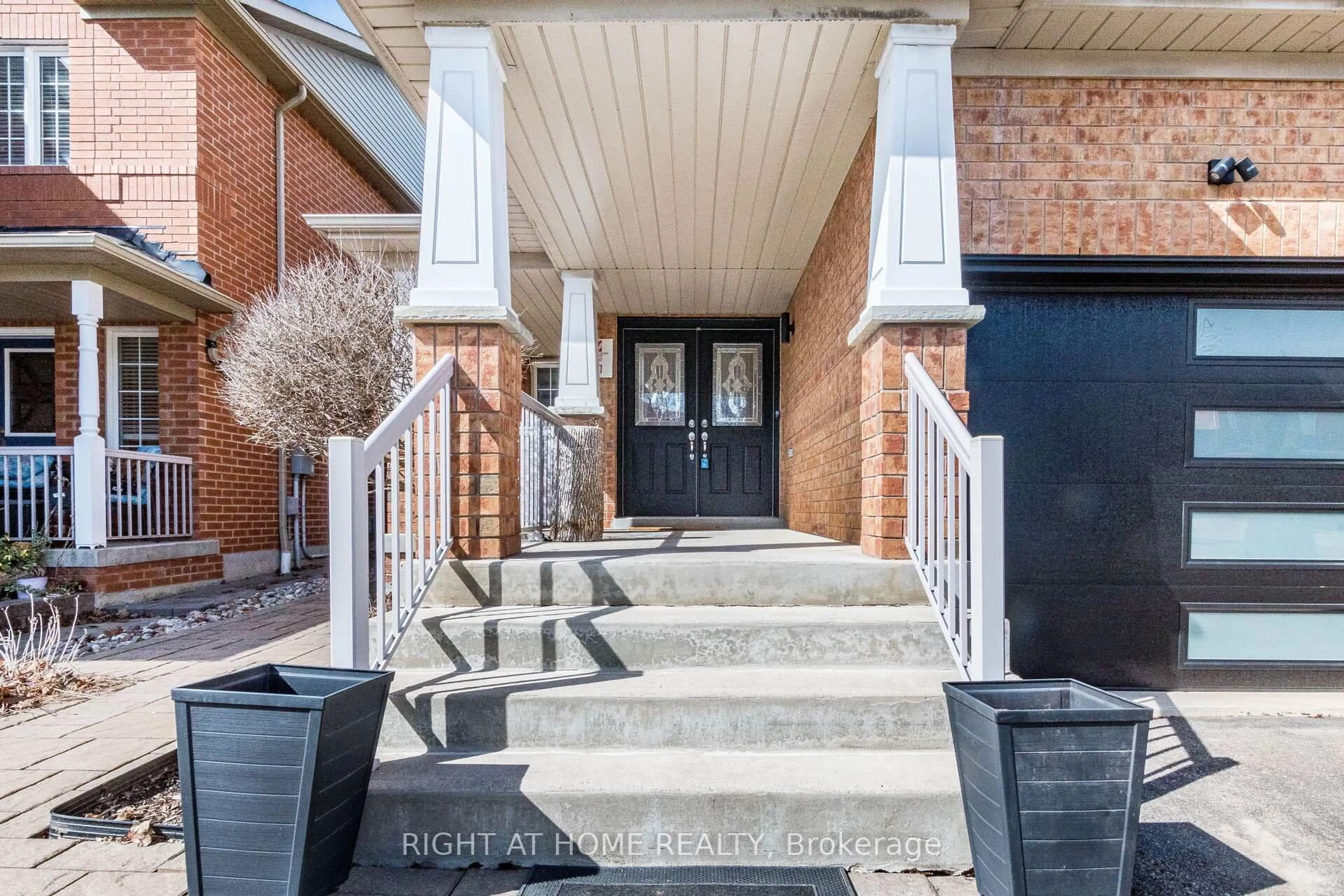 Unknown for 789 Stargazer Dr, Mississauga Ontario L5V 0C1