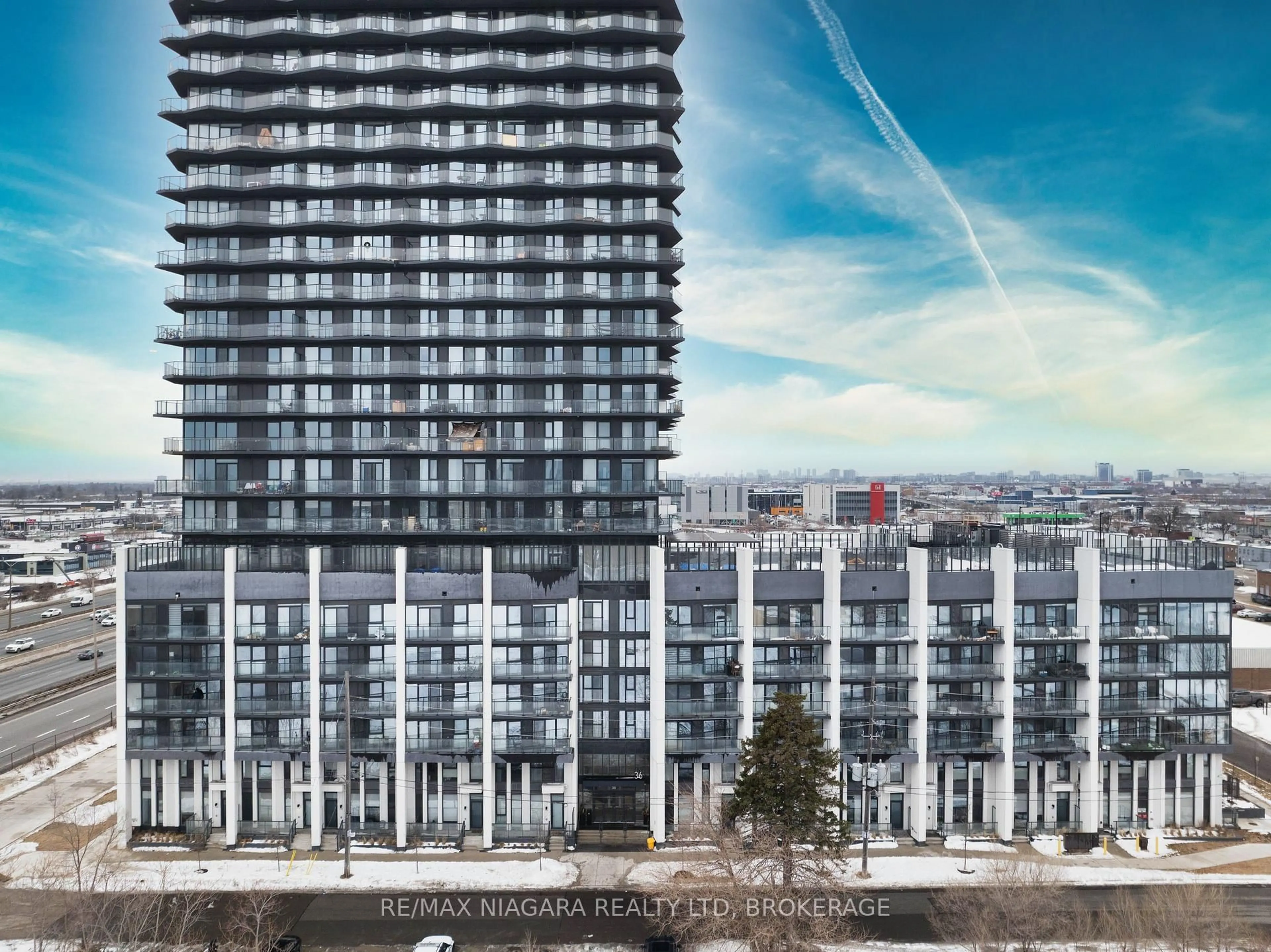 Unknown for 36 Zorra St #2611, Toronto Ontario M8Z 0G5